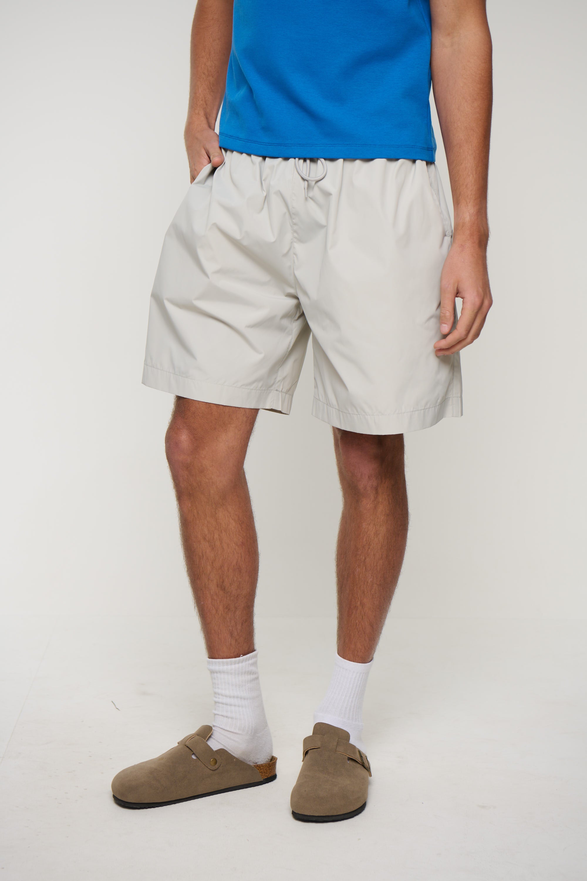 Pat Walk Short Light Grey