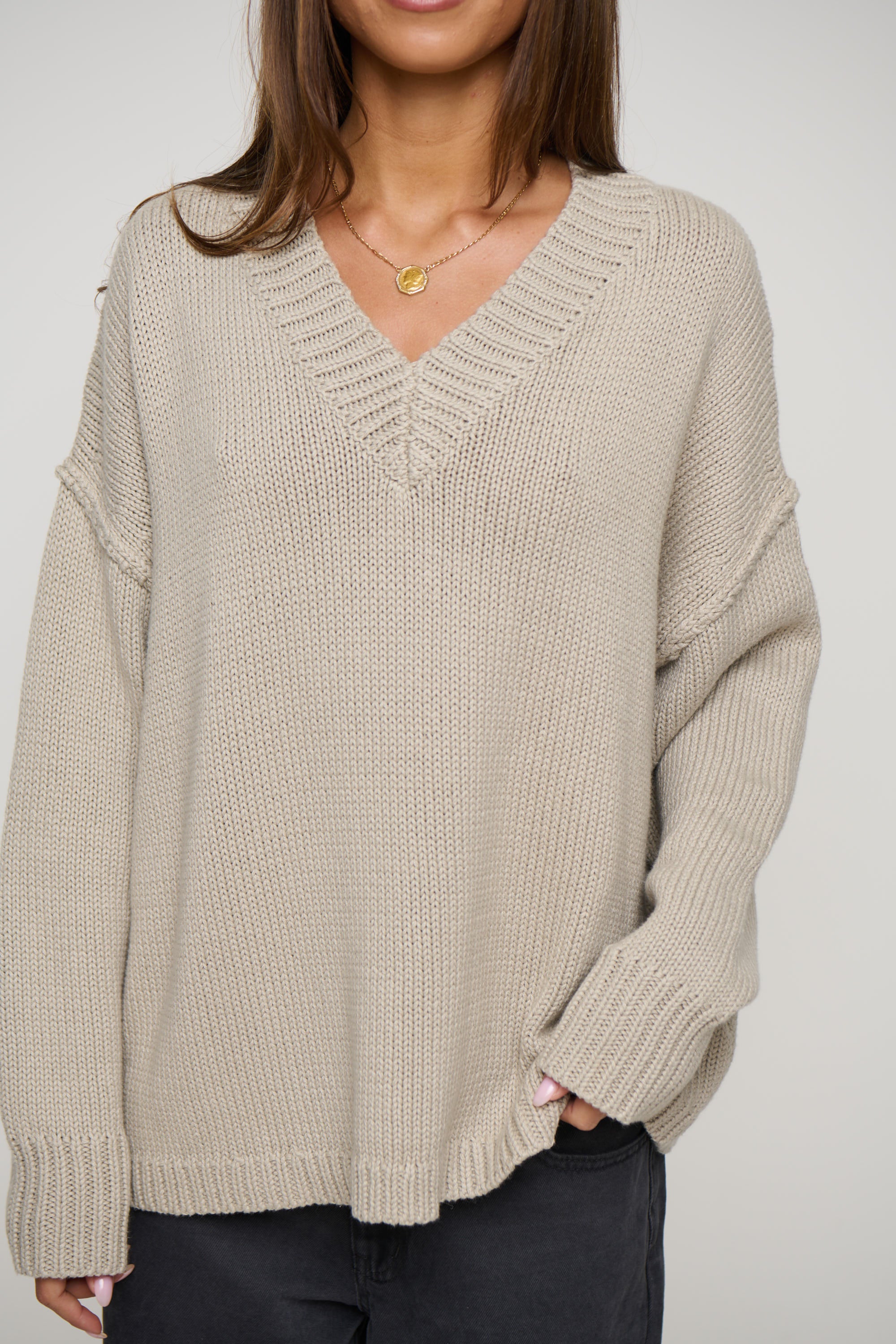 Willow V Neck Knit Light Grey