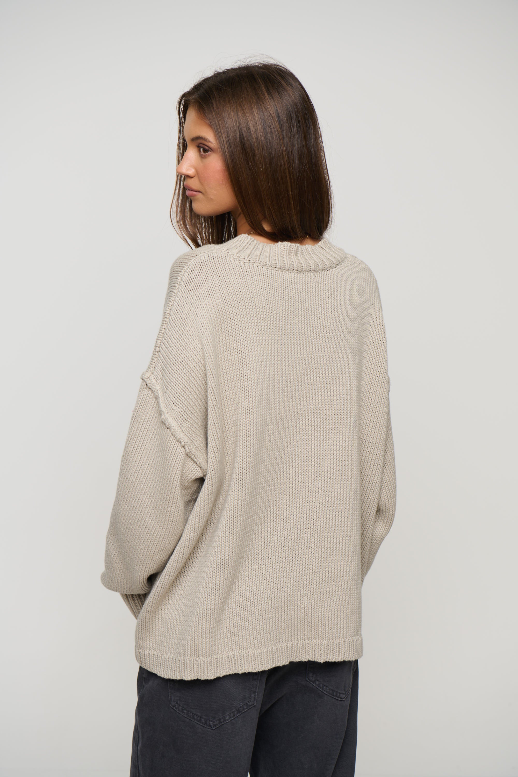 Willow V Neck Knit Light Grey
