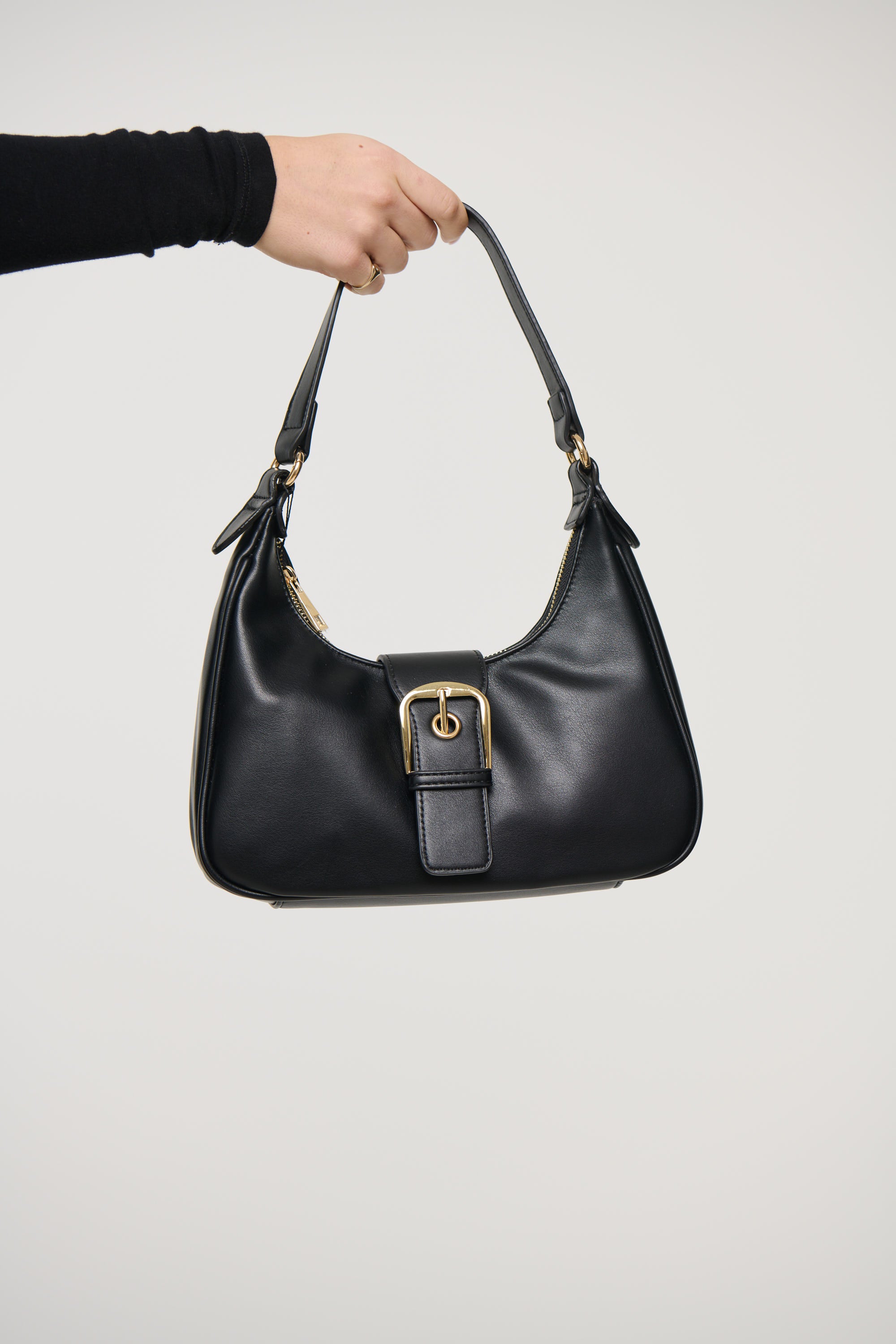 Millie Scoop Shoulder Bag Black/Gold