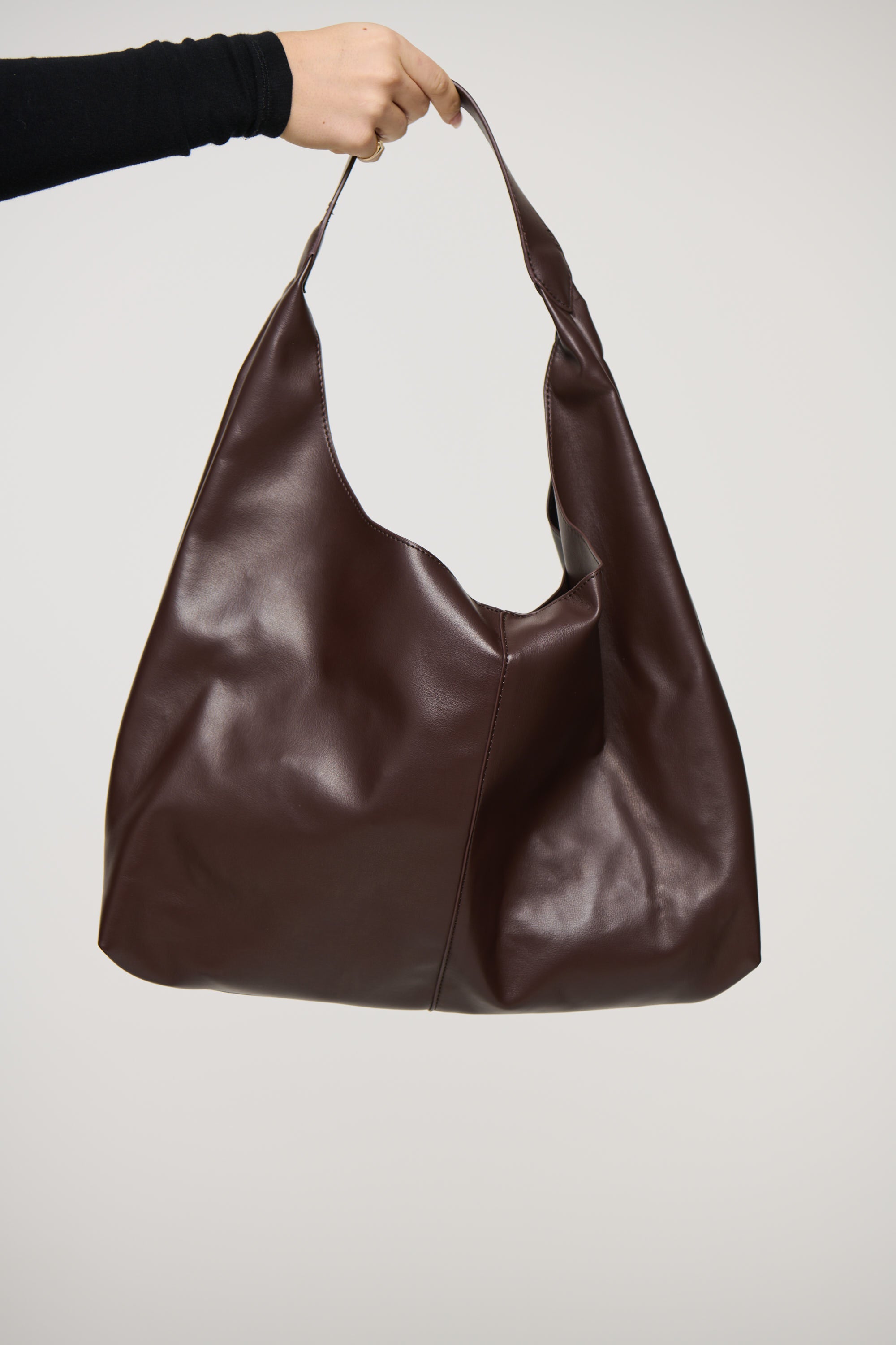 Remi Shoulder Bag Chocolate