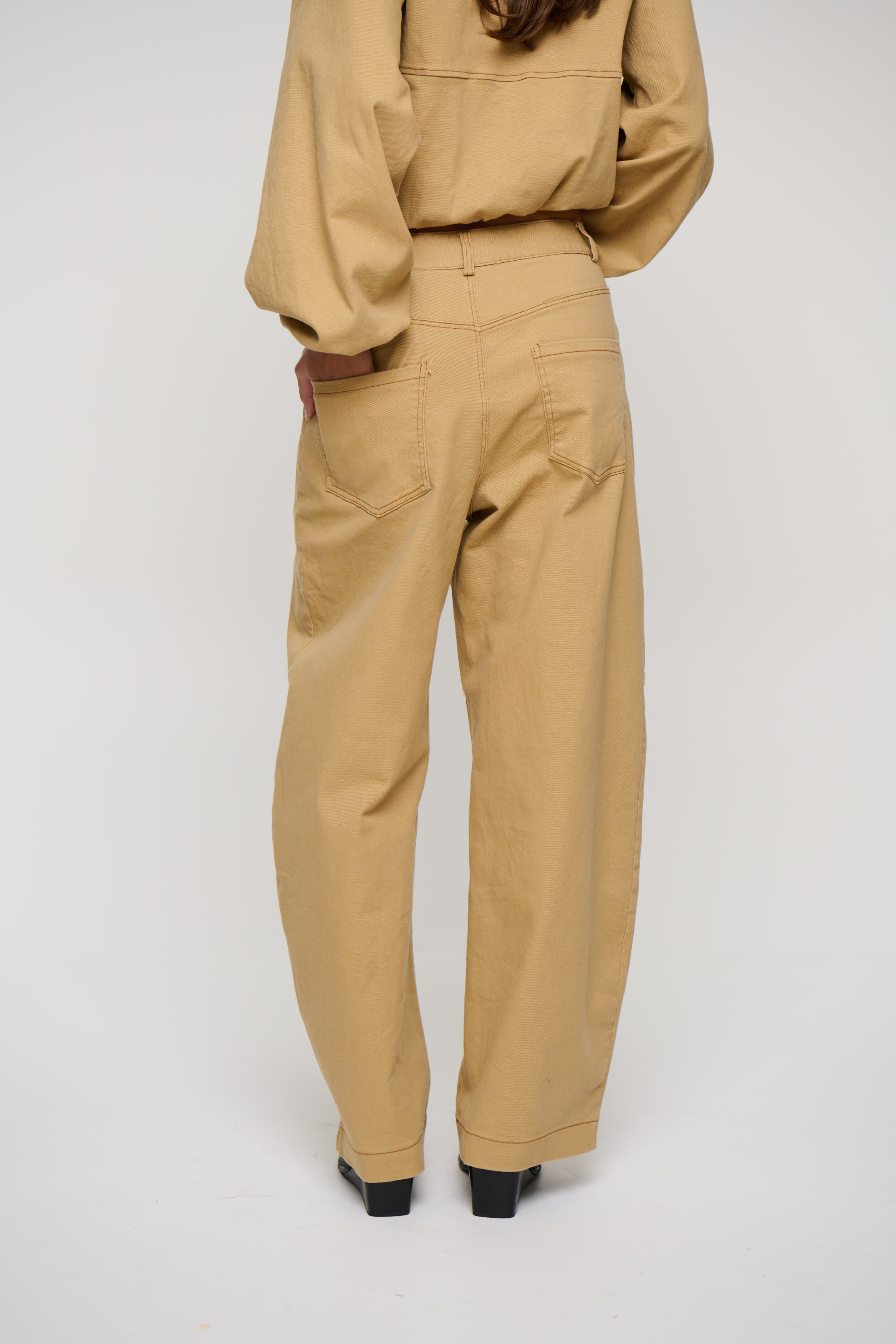 Lexy Jean Camel