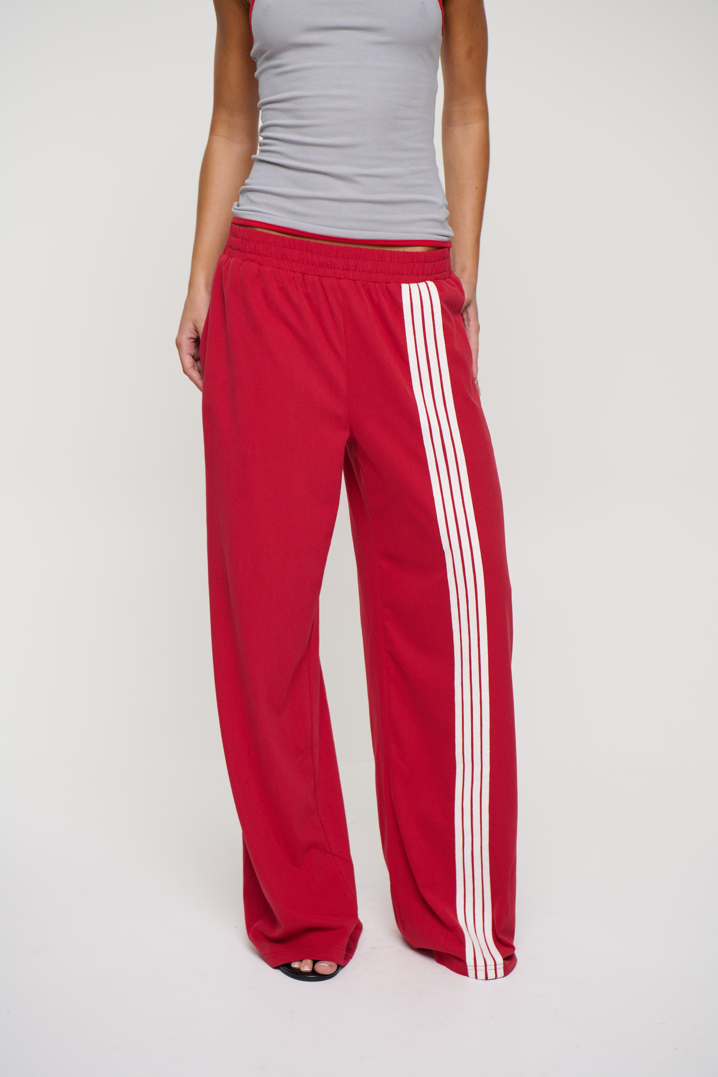 Red Eye Track Pant Crimson
