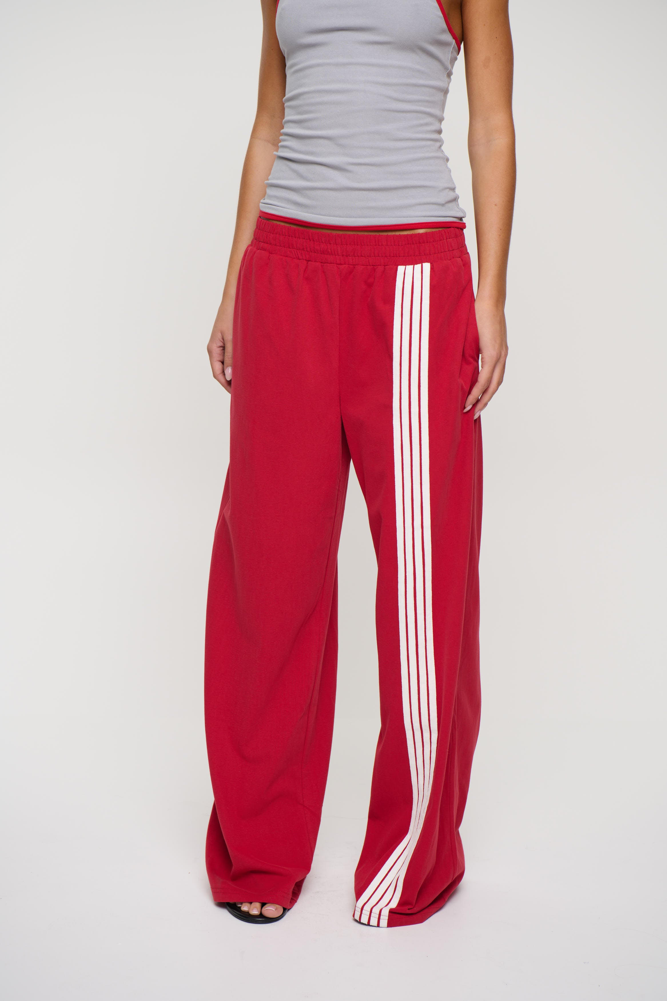 Red Eye Track Pant Crimson
