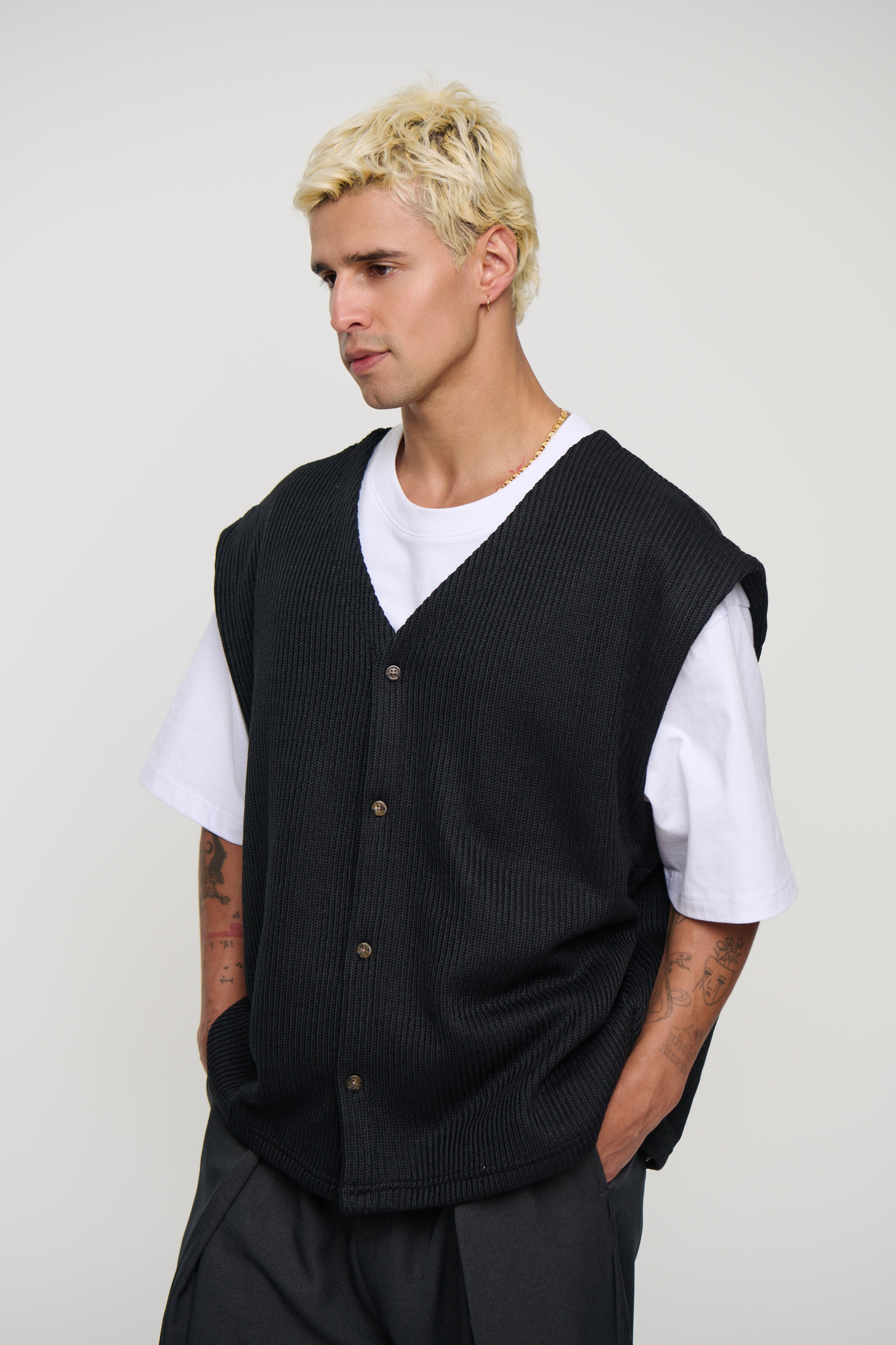 Cassius Knitted Vest Black