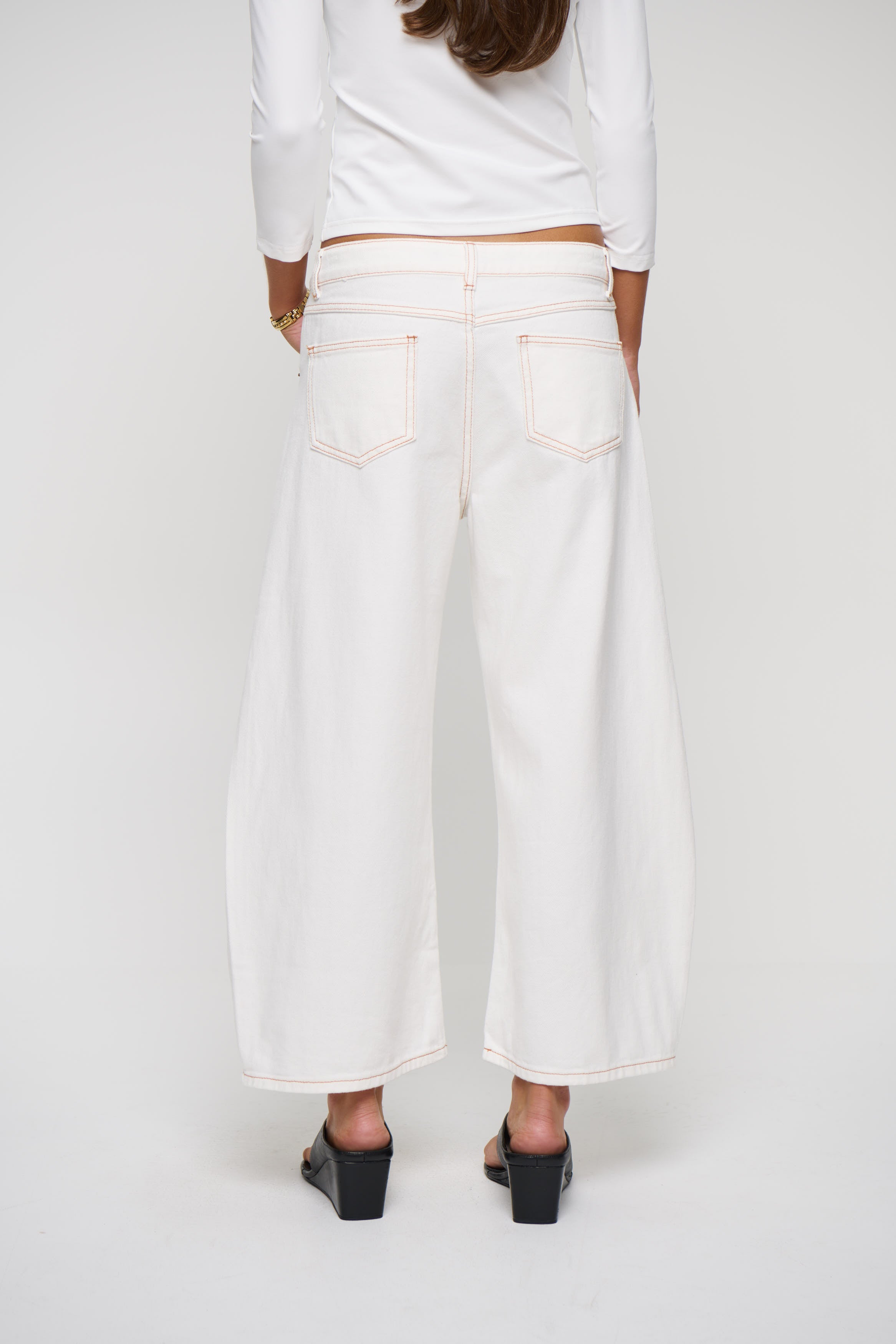 Horseshoe Cropped Jean Porcelain