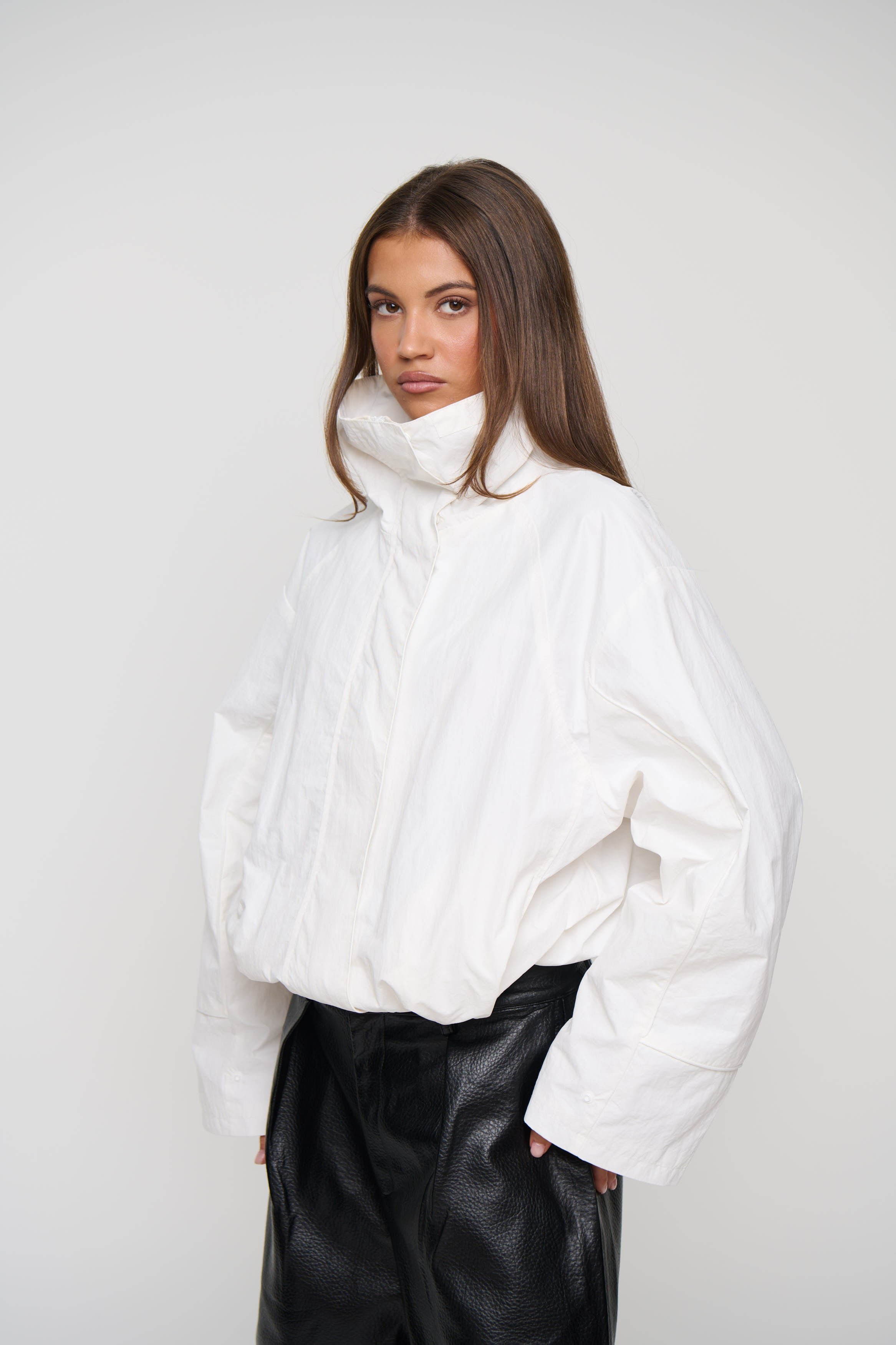 Shoreline Windbreaker Porcelain