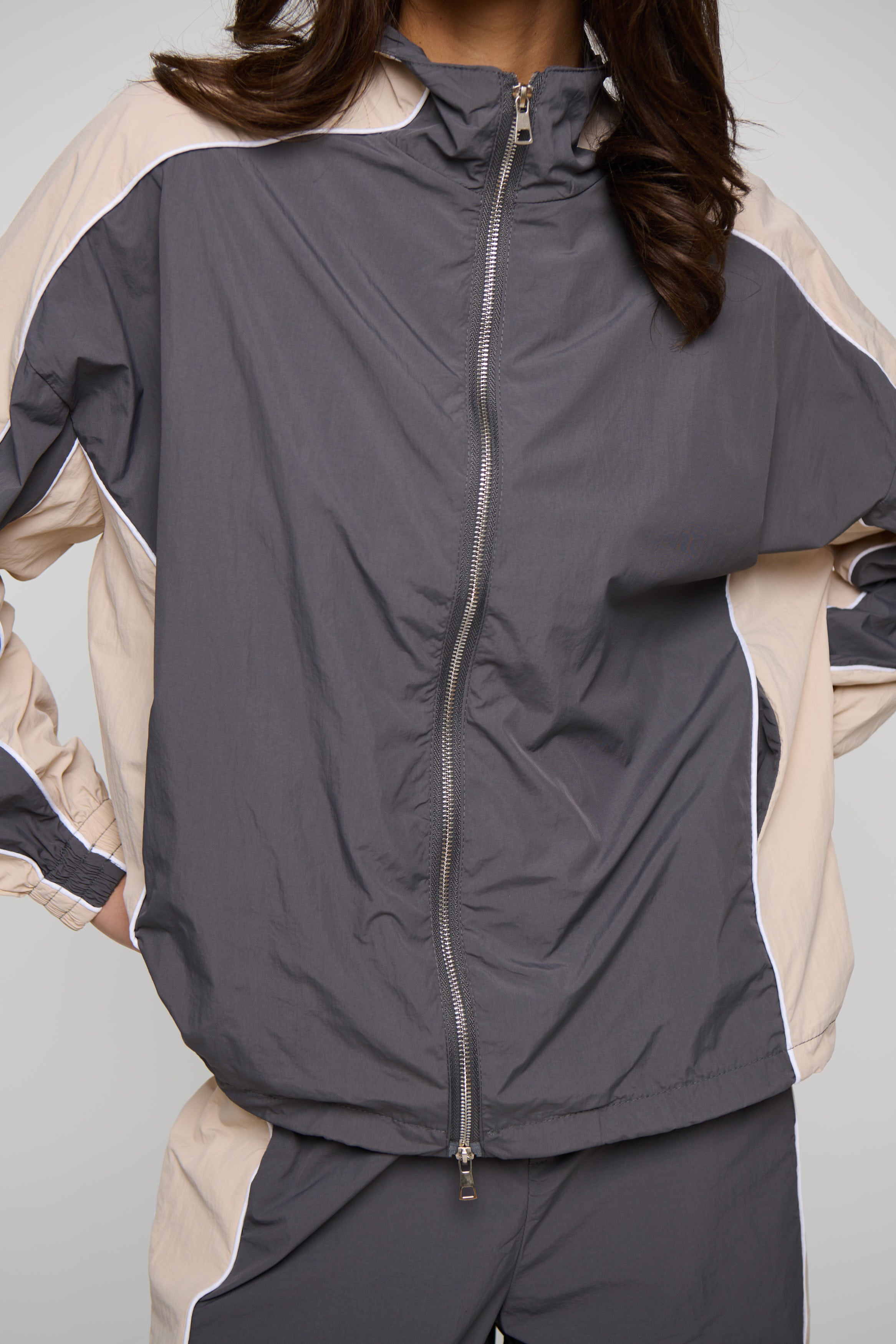 Cleo Windbreaker Grey