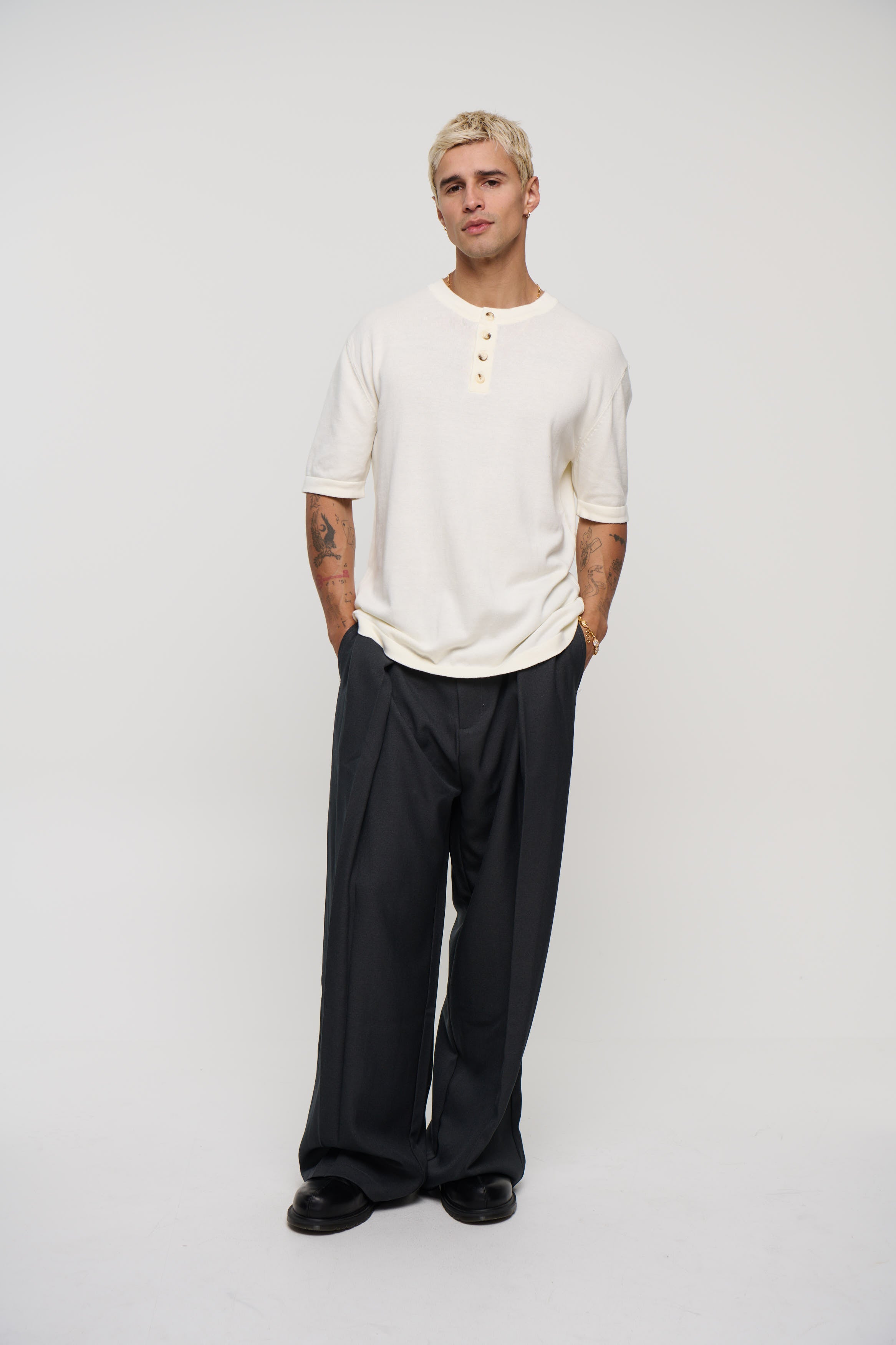 Jackson Fitted Short Sleeve Henley Ivory