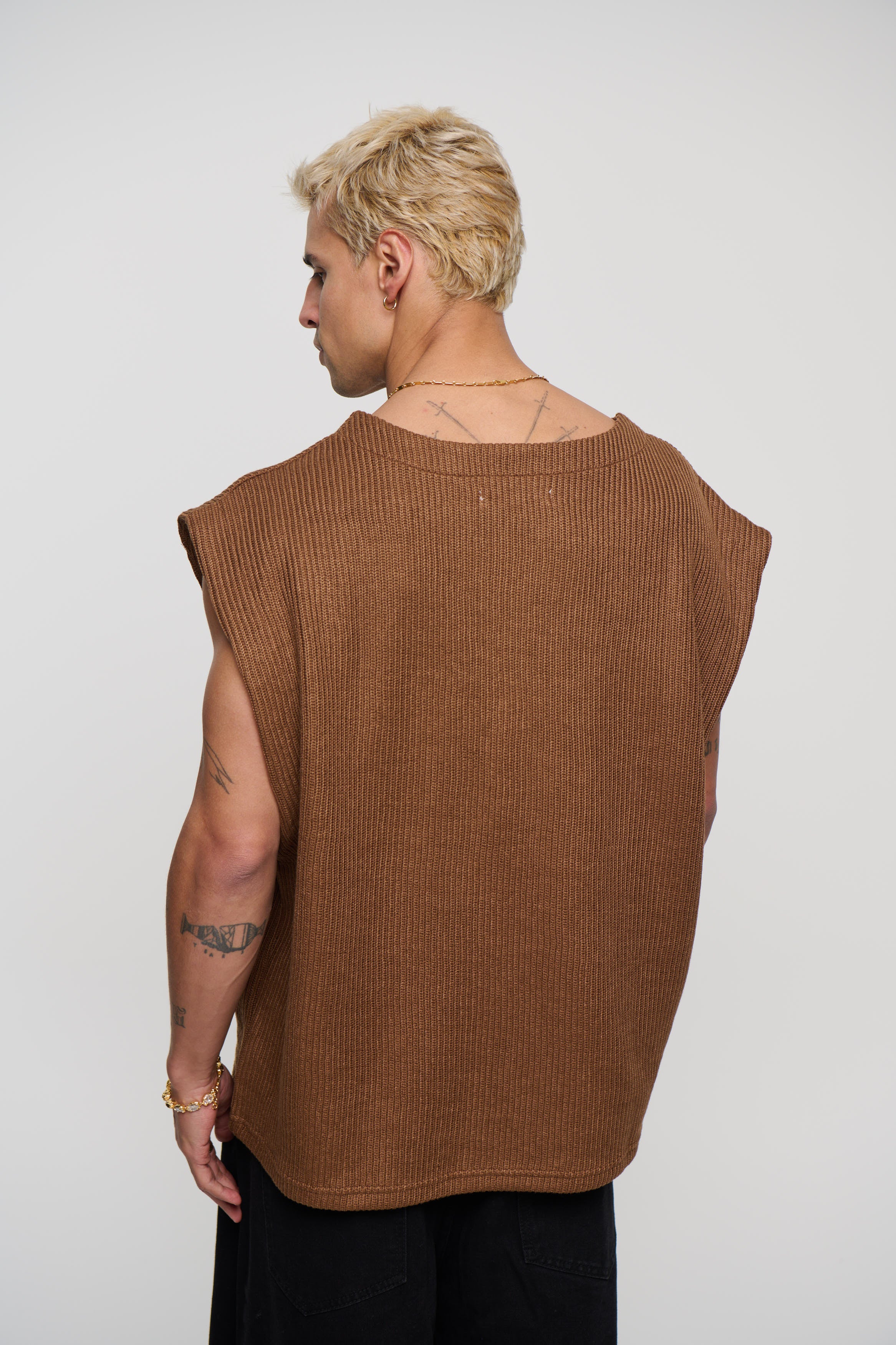 Cassius Knitted Vest Choc