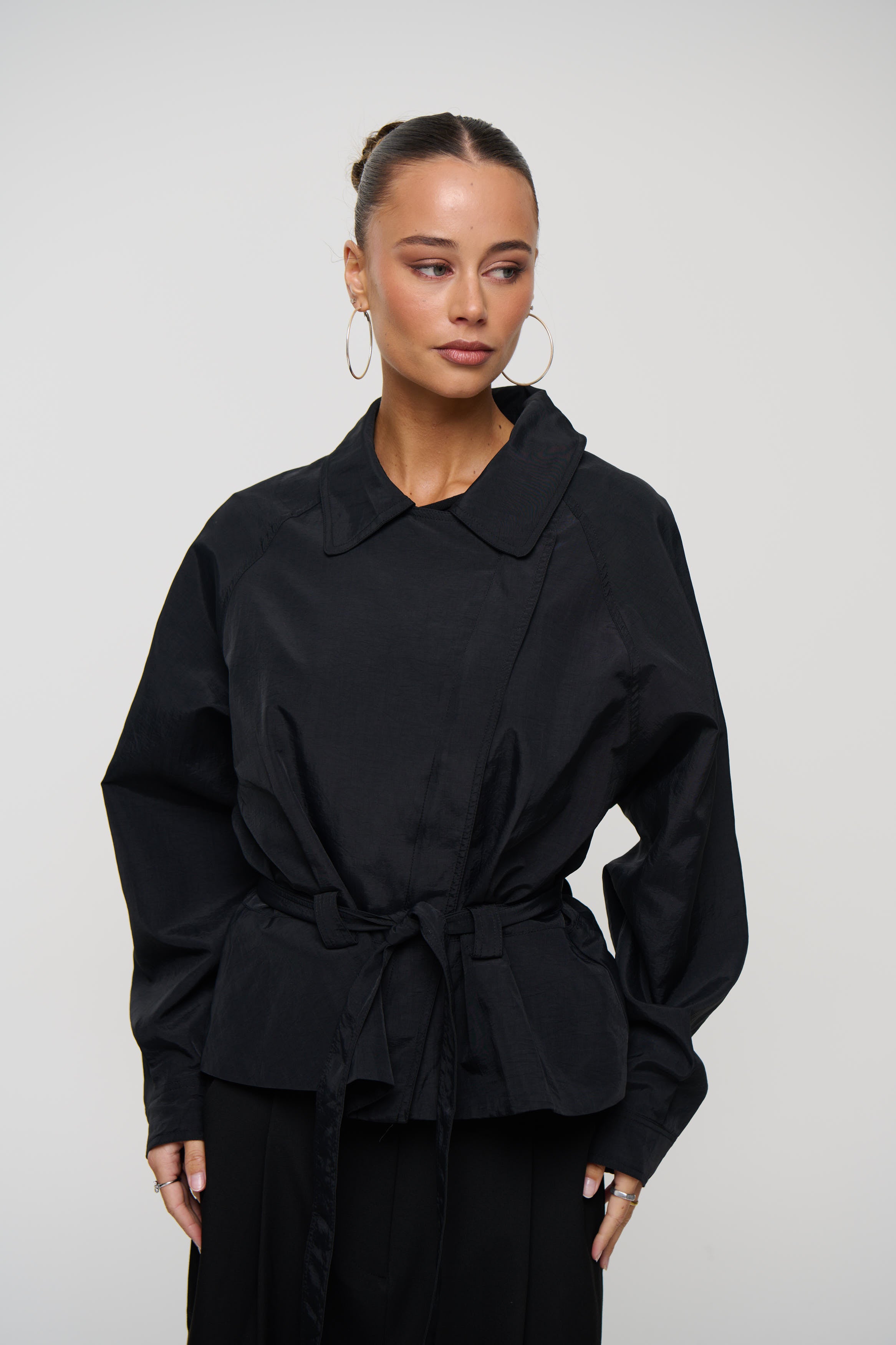 Gigi Cropped Trench Black