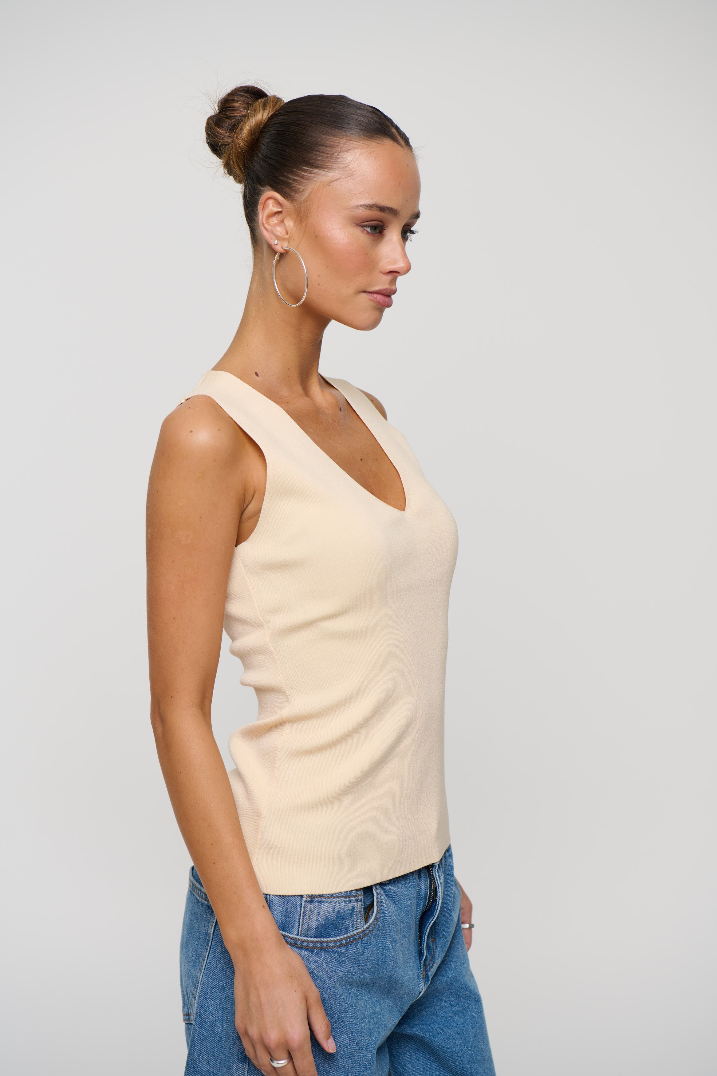 Isla V Neck Tank Lemon