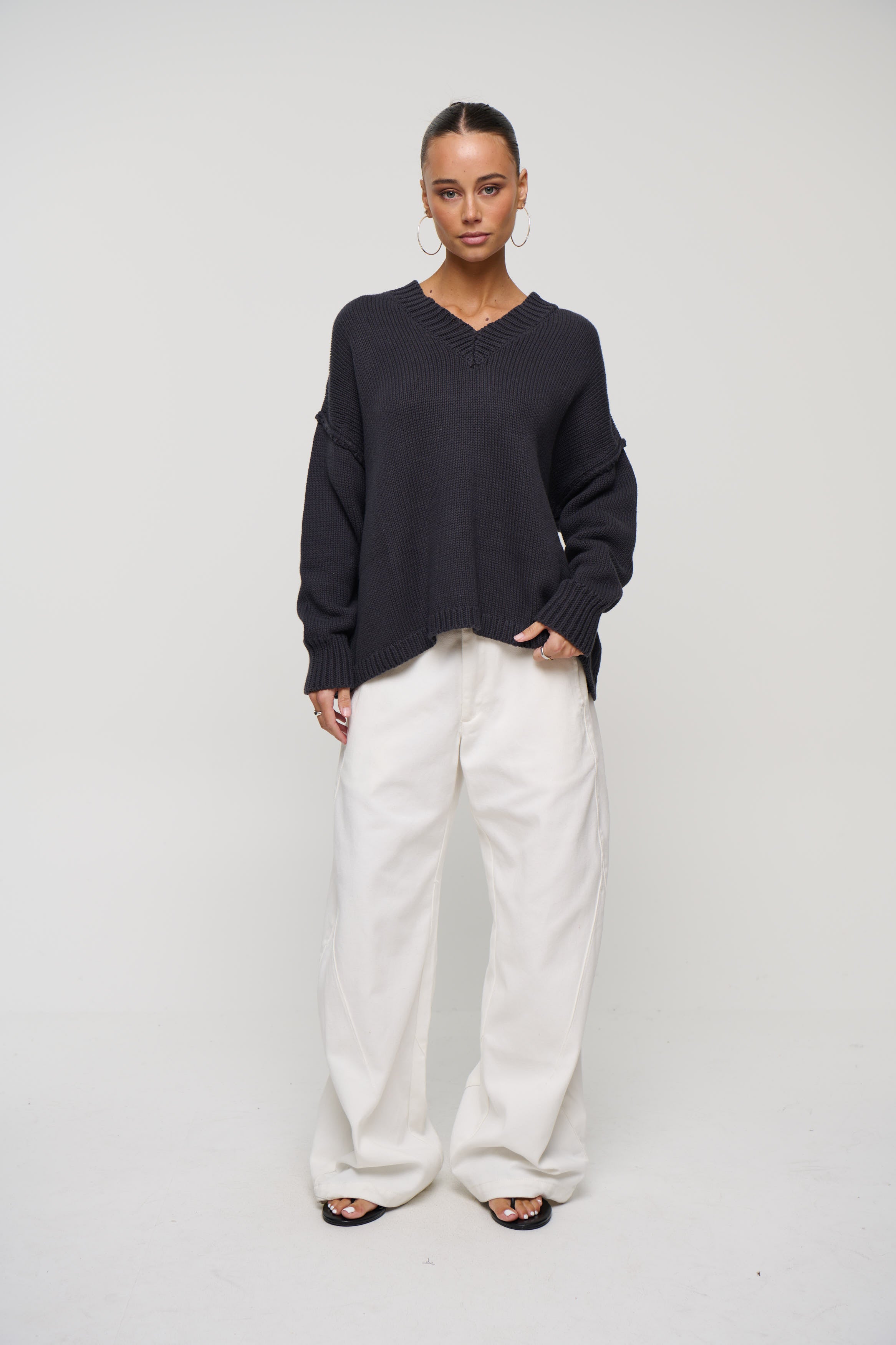 Willow V Neck Knit Navy