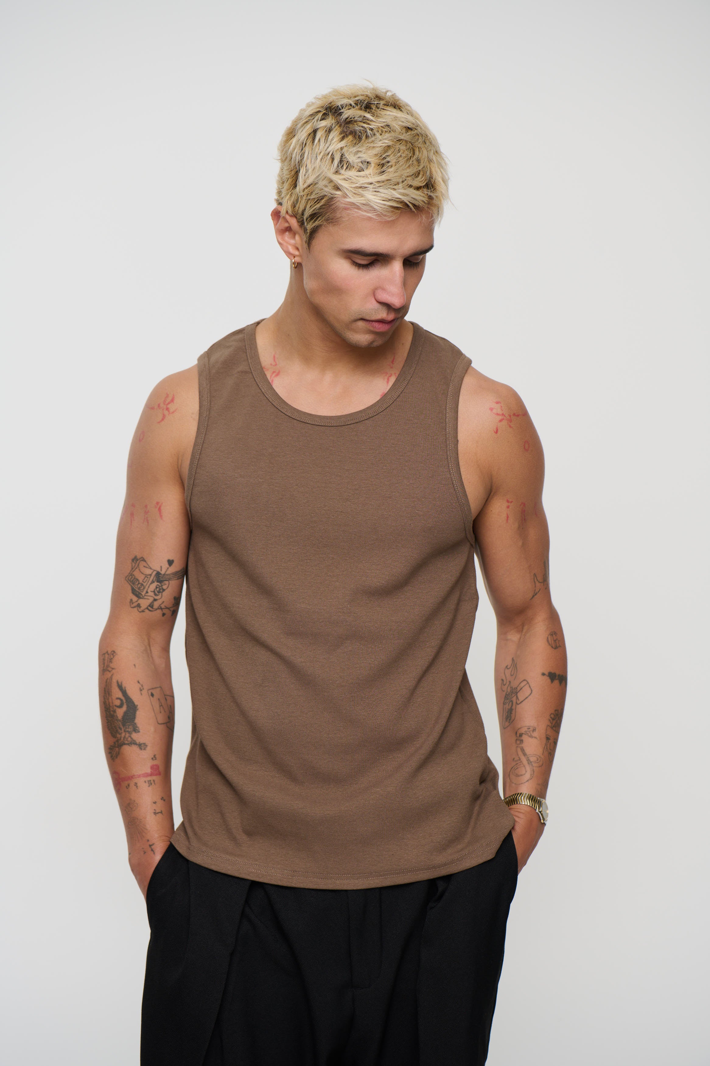 Declan Fitted Tank Choc