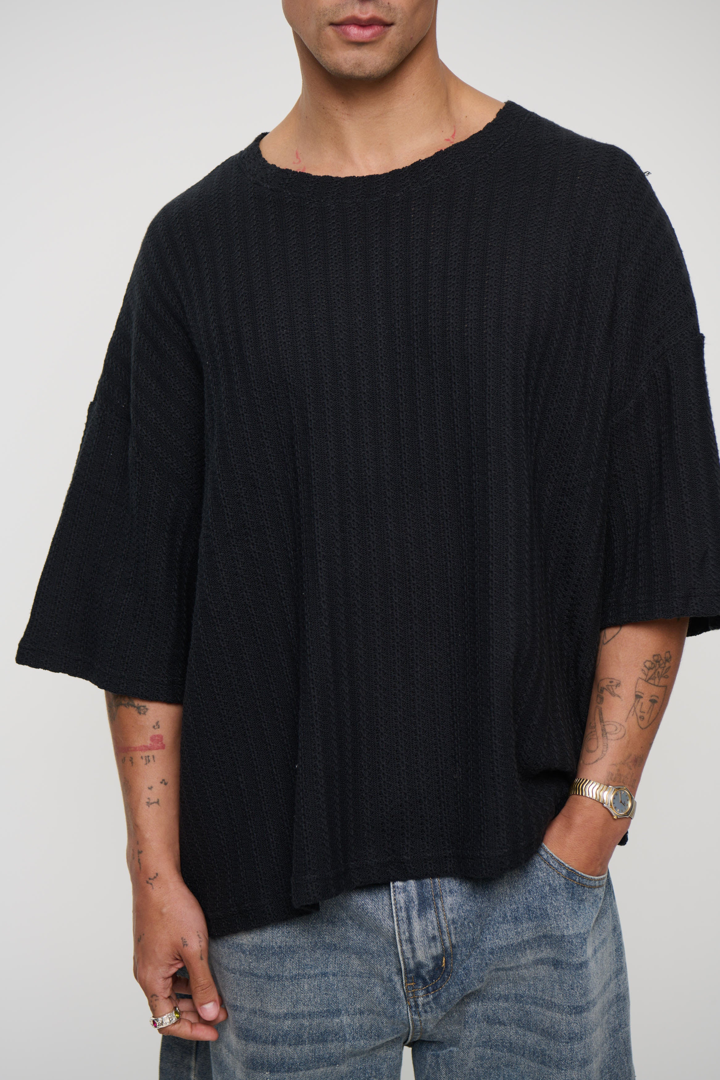 Vinnie Two Thread Stitch Tee Black