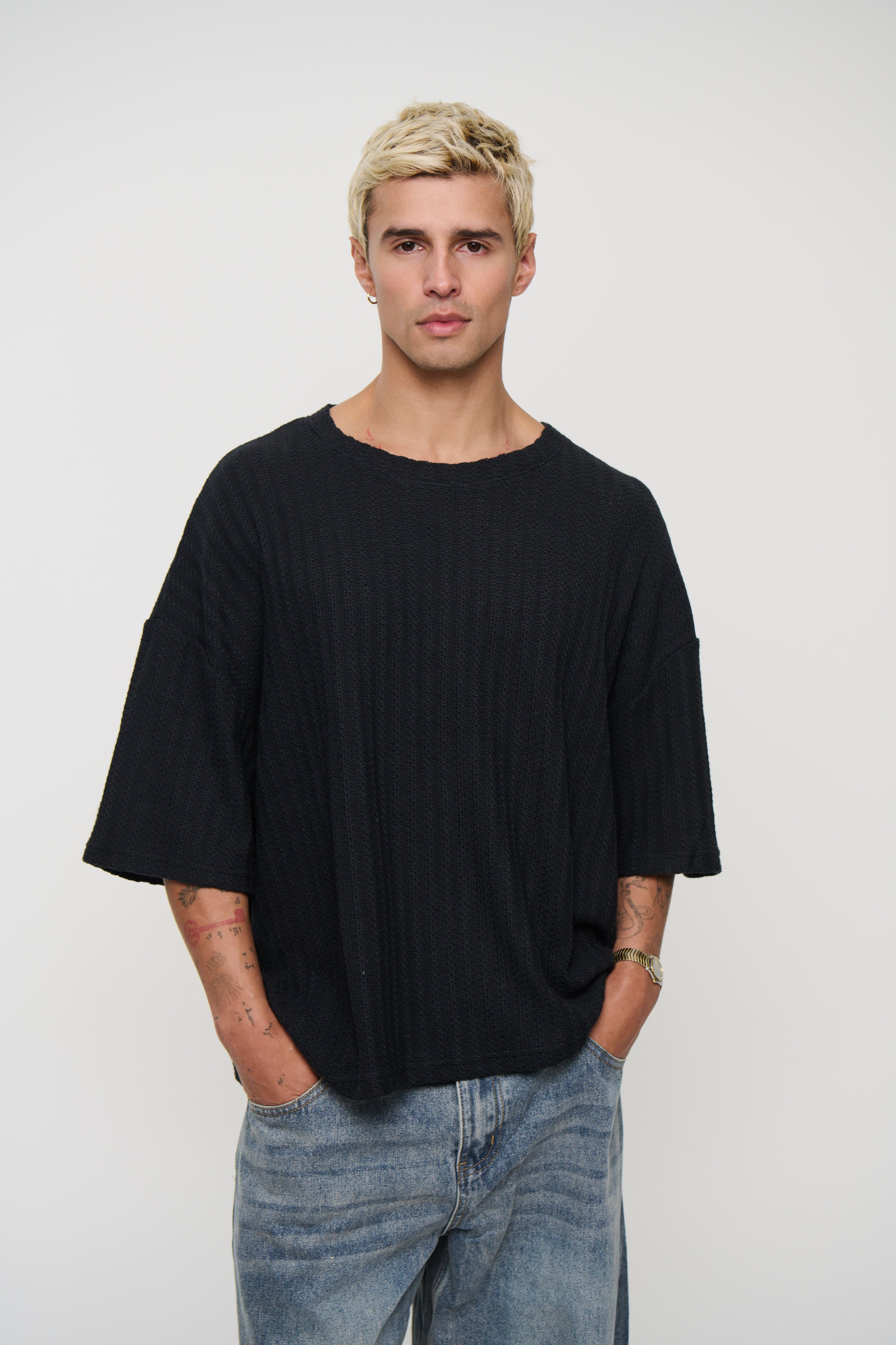 Vinnie Two Thread Stitch Tee Black