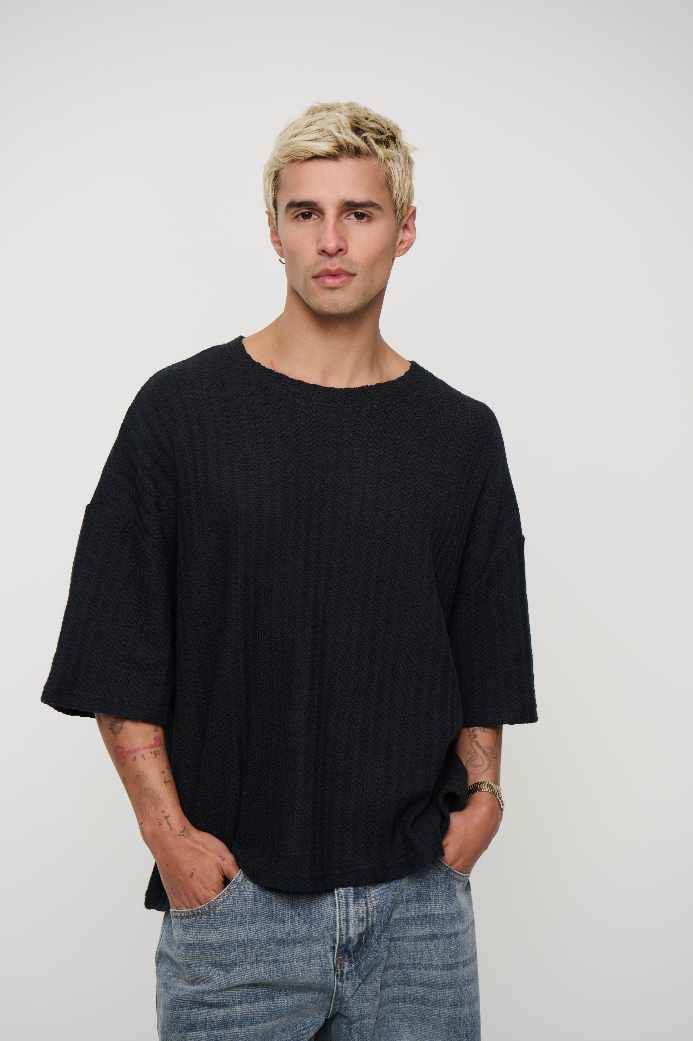 Vinnie Two Thread Stitch Tee Black