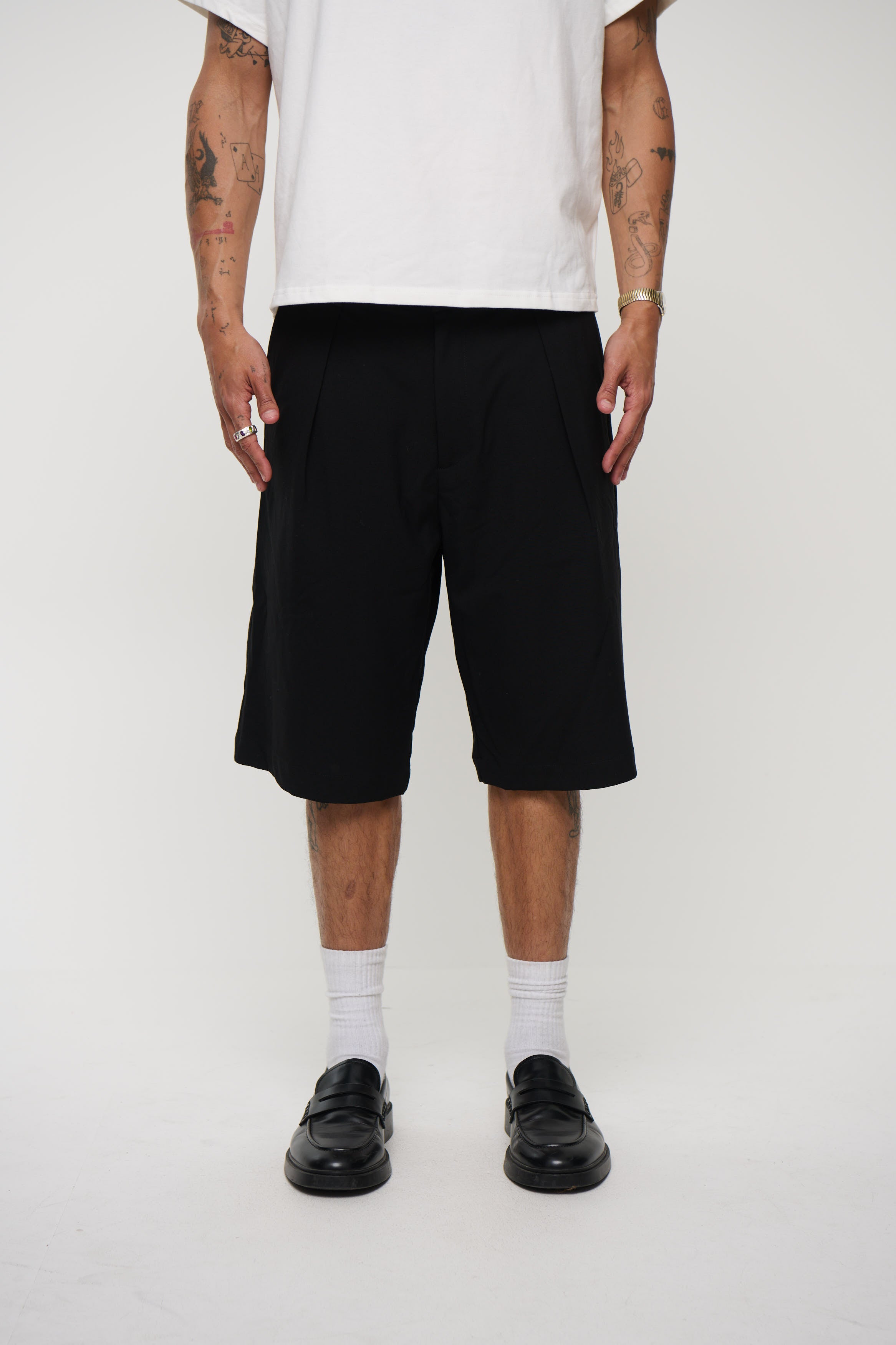 Alex Pleat Jort Black