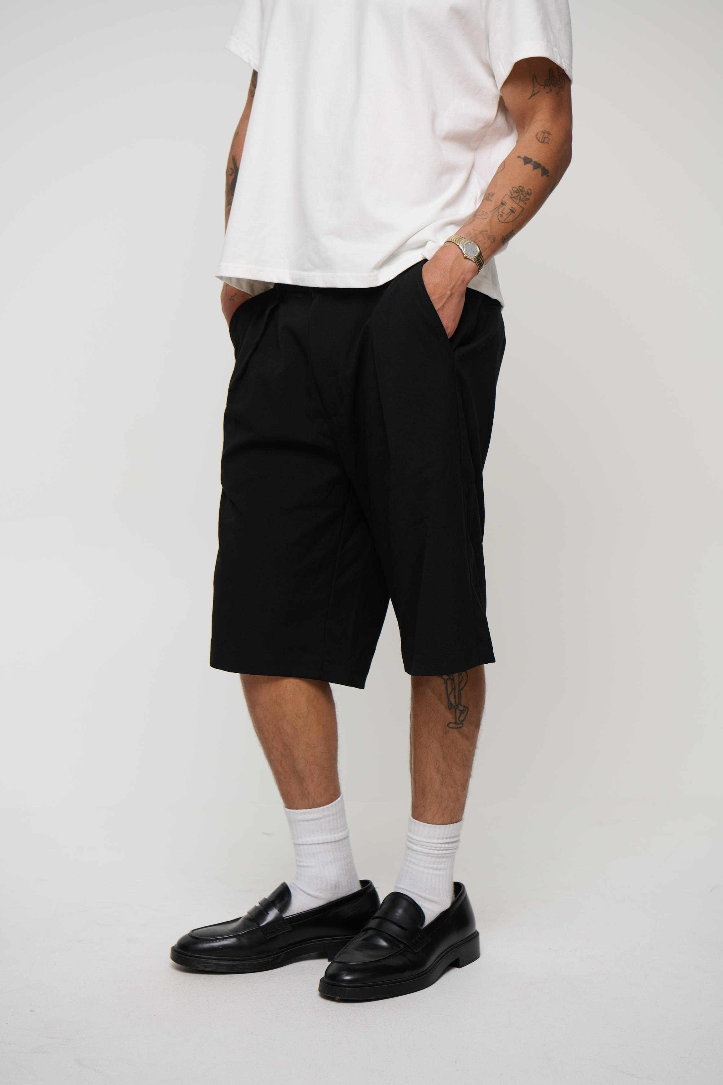 Alex Pleat Jort Black