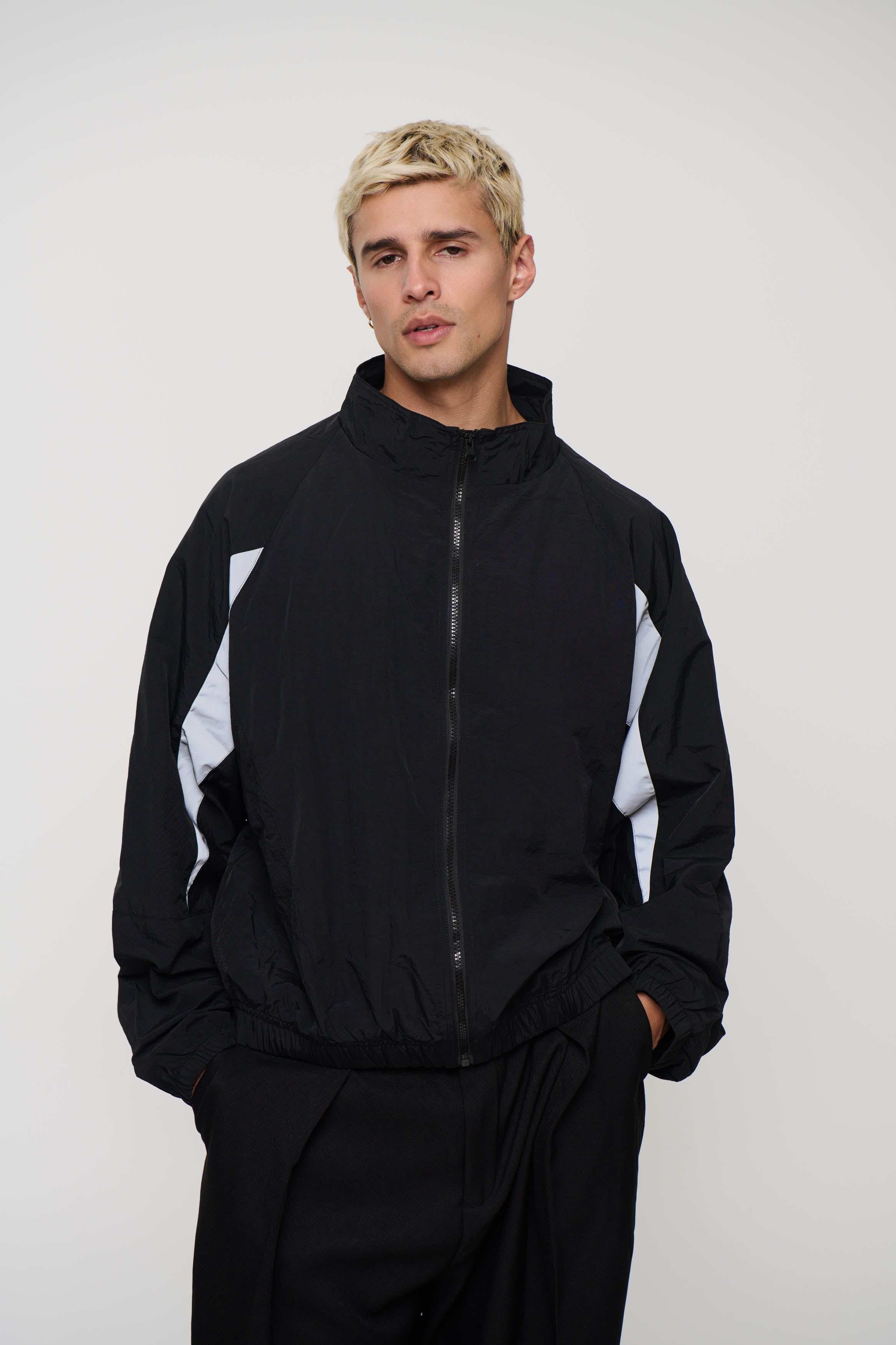 Panelled Drop Sleeve Windbreaker Black