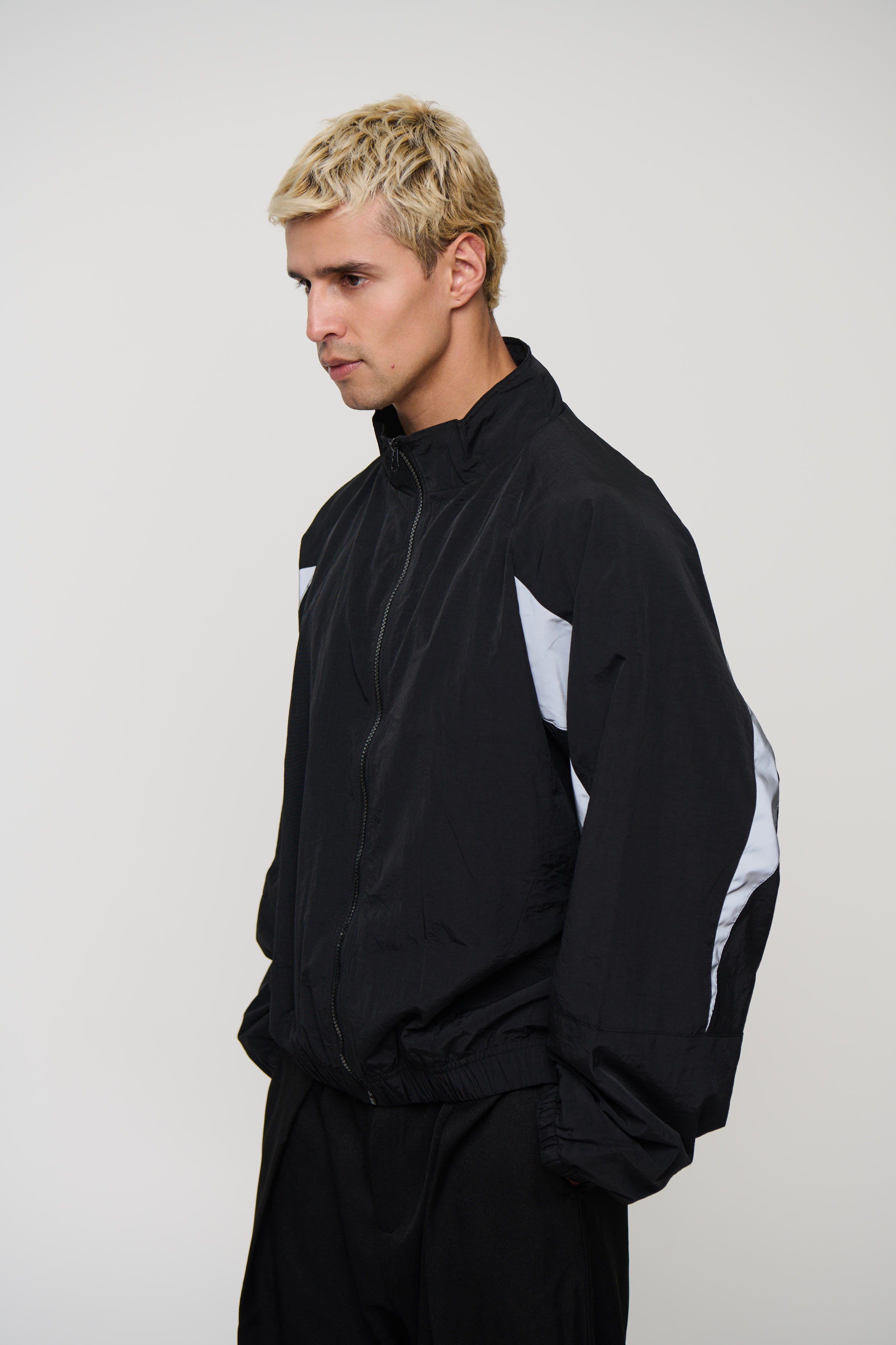Panelled Drop Sleeve Windbreaker Black
