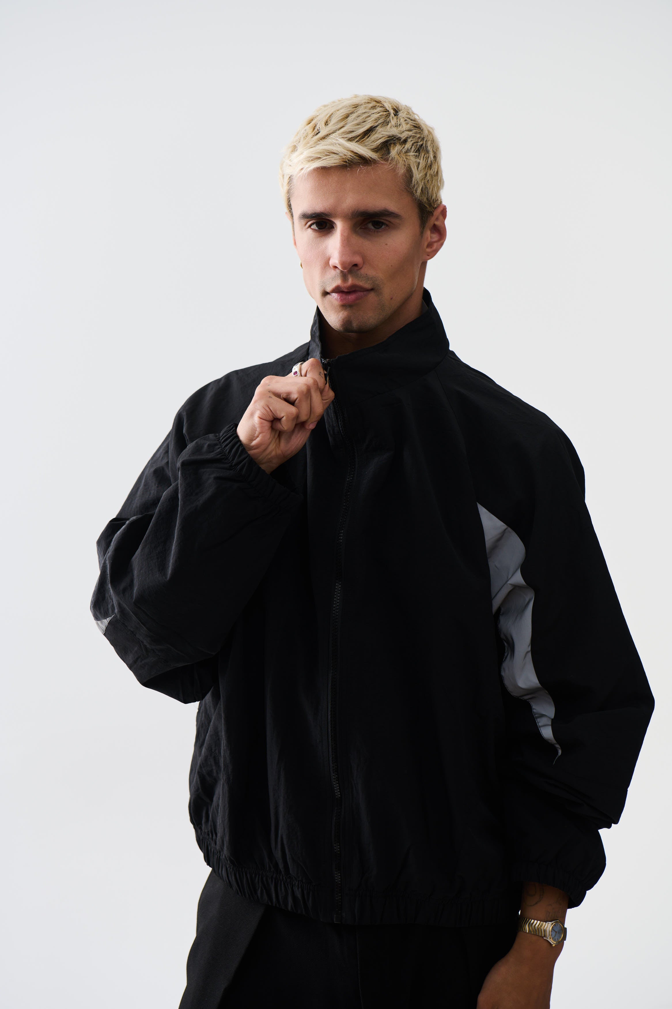 Panelled Drop Sleeve Windbreaker Black
