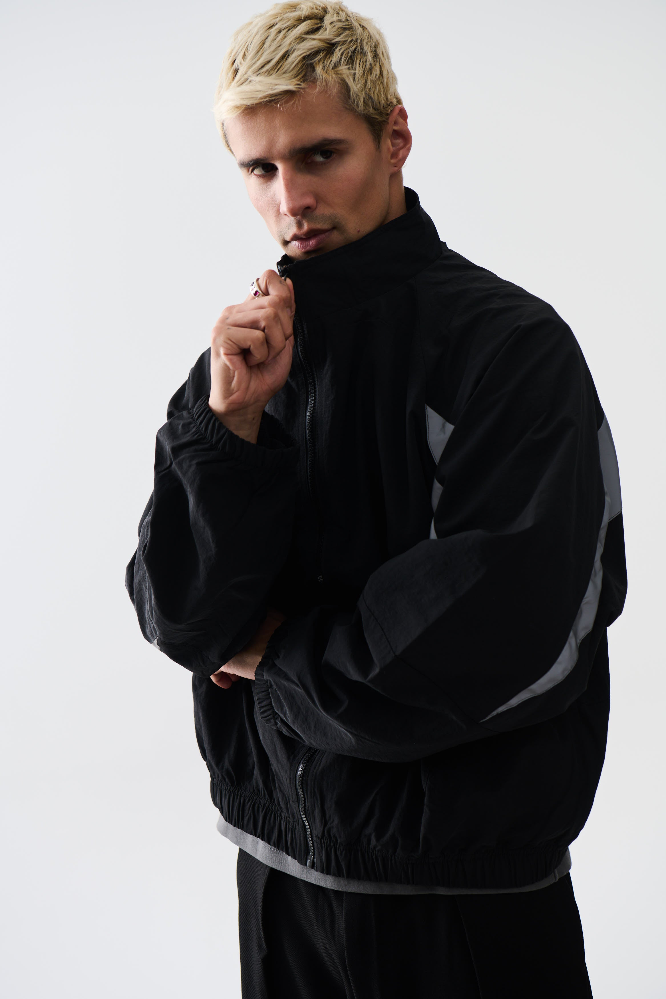 Panelled Drop Sleeve Windbreaker Black