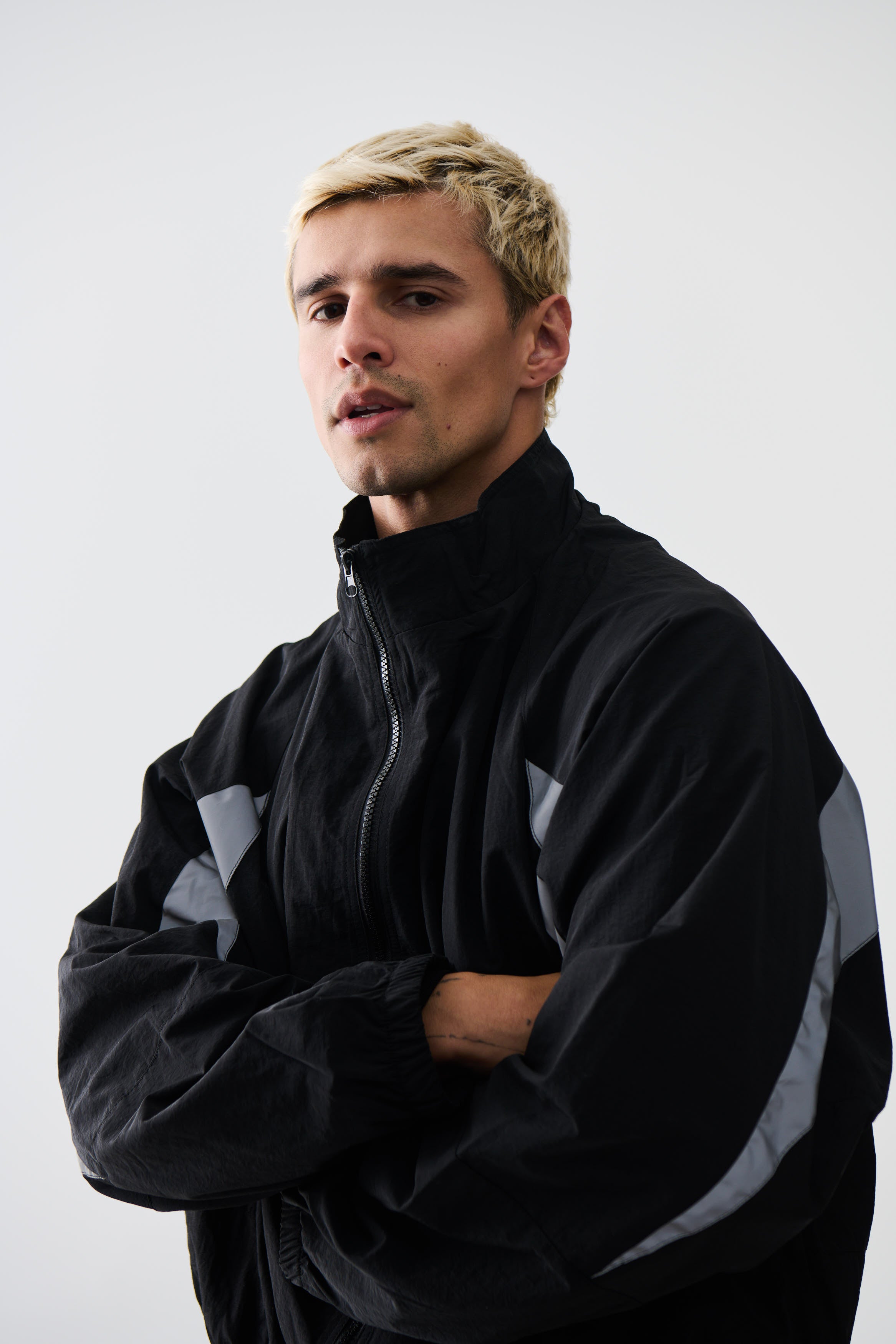 Panelled Drop Sleeve Windbreaker Black