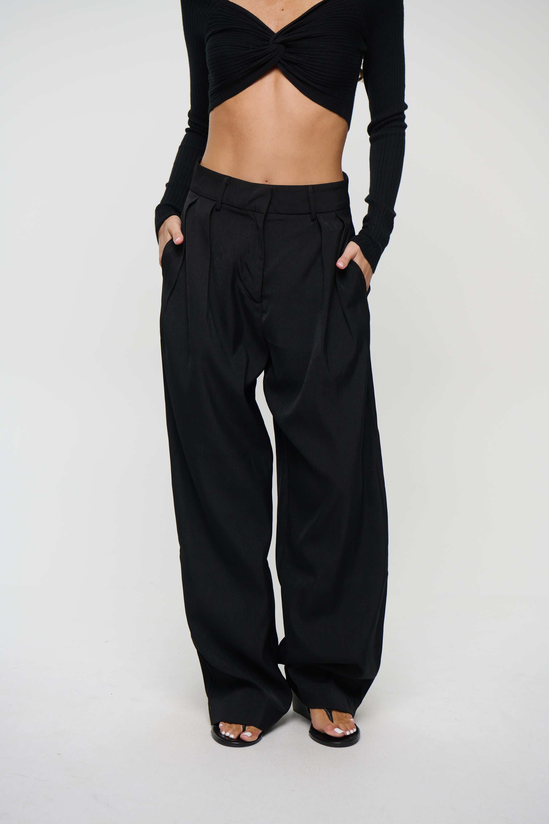 Vanessa Pant Black