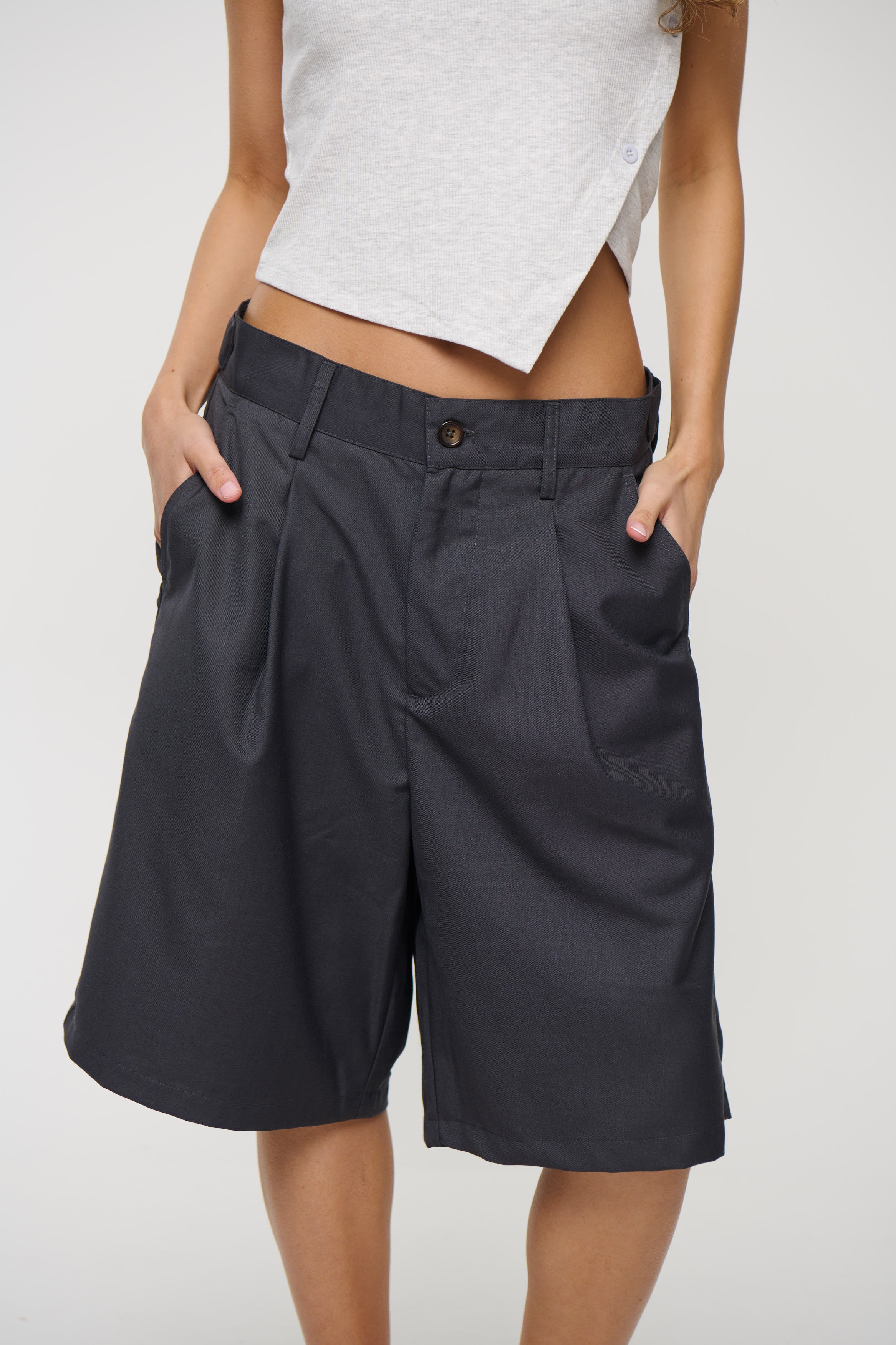 Unisex Dom Relaxed Short Dark Grey