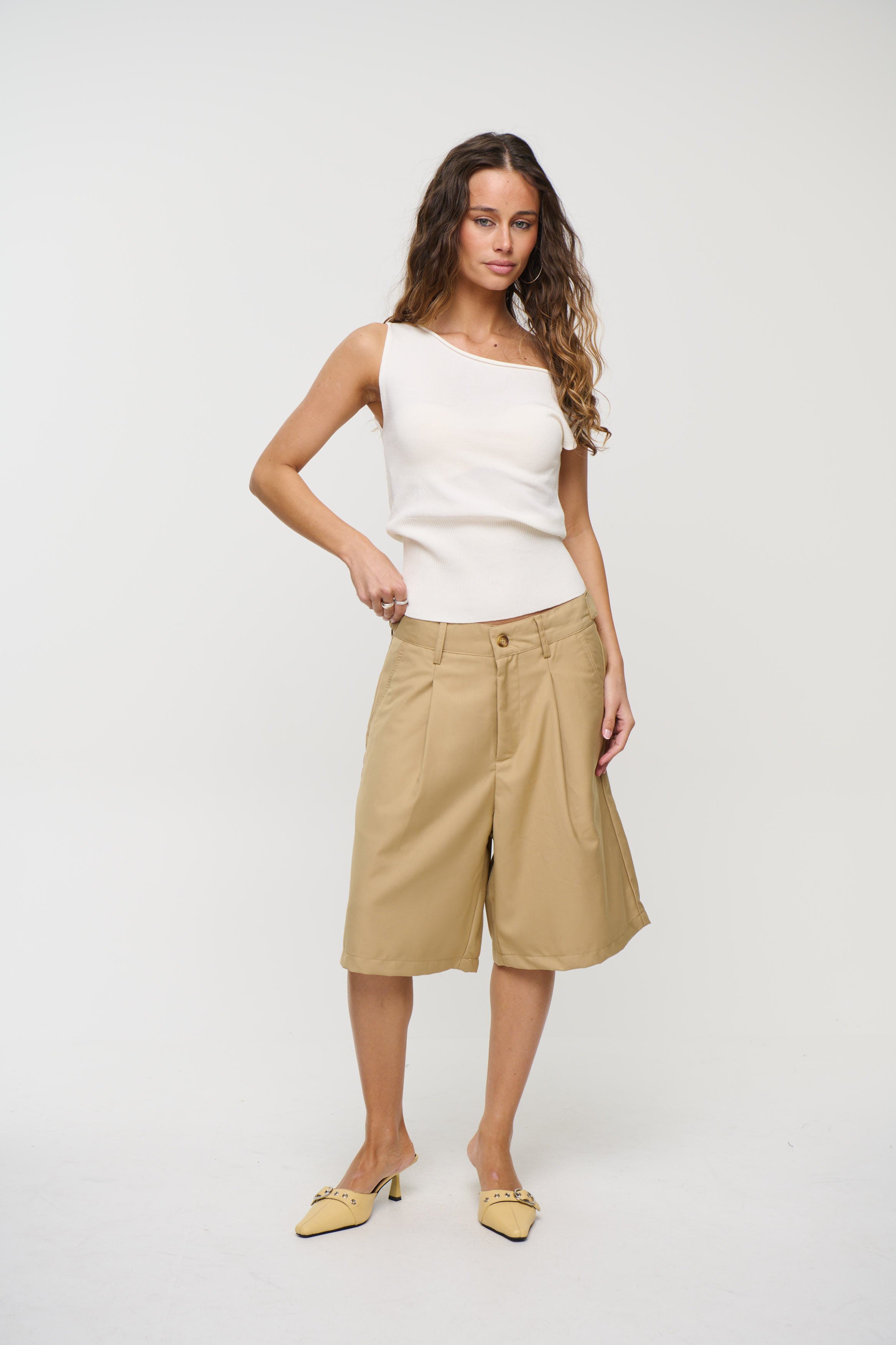 Unisex Dom Relaxed Short Sand
