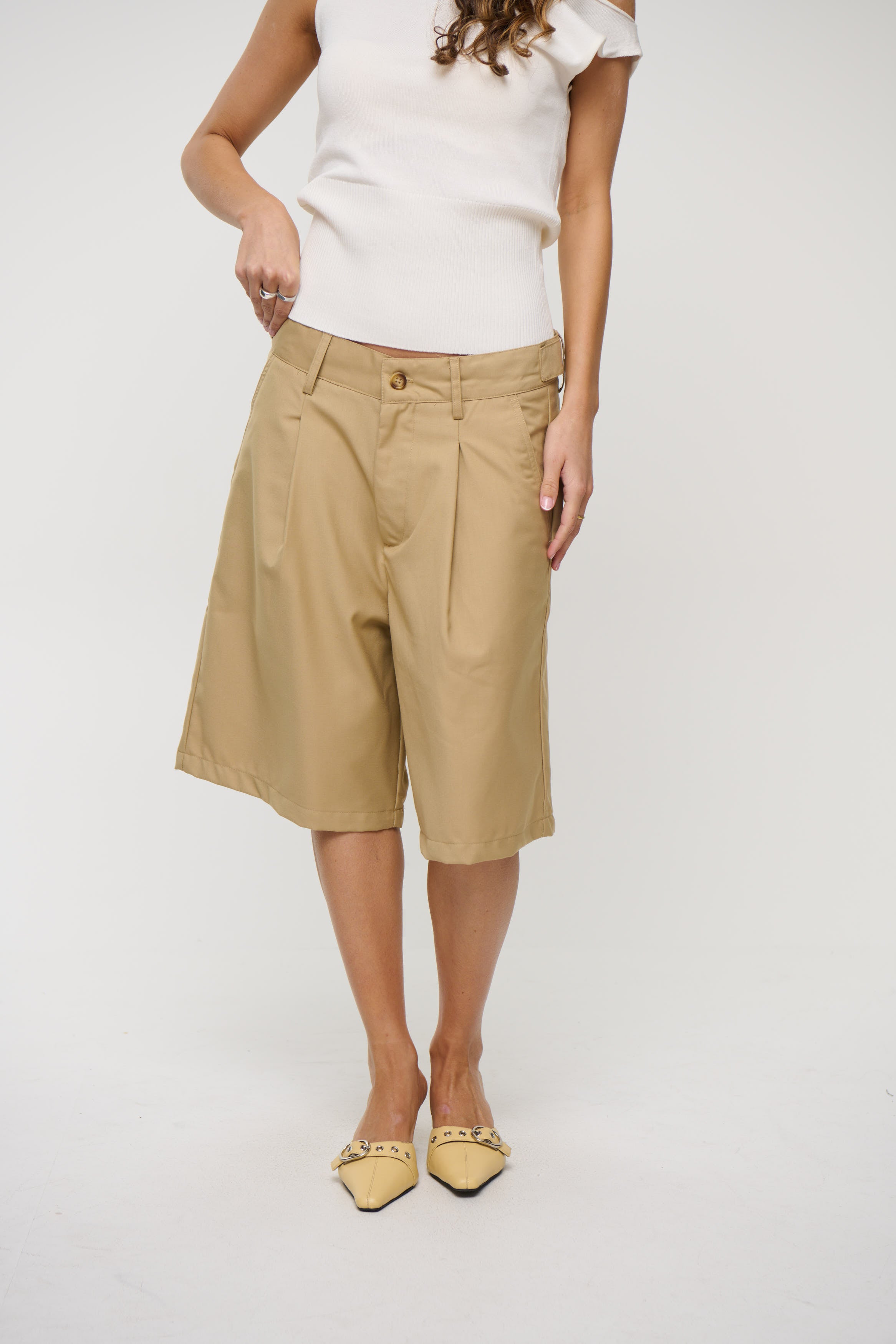 Unisex Dom Relaxed Short Sand
