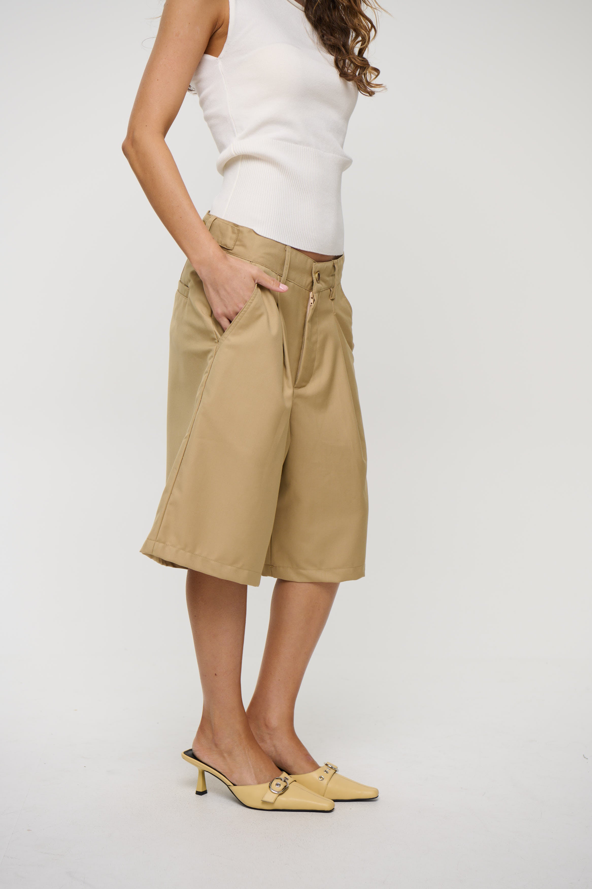 Unisex Dom Relaxed Short Sand