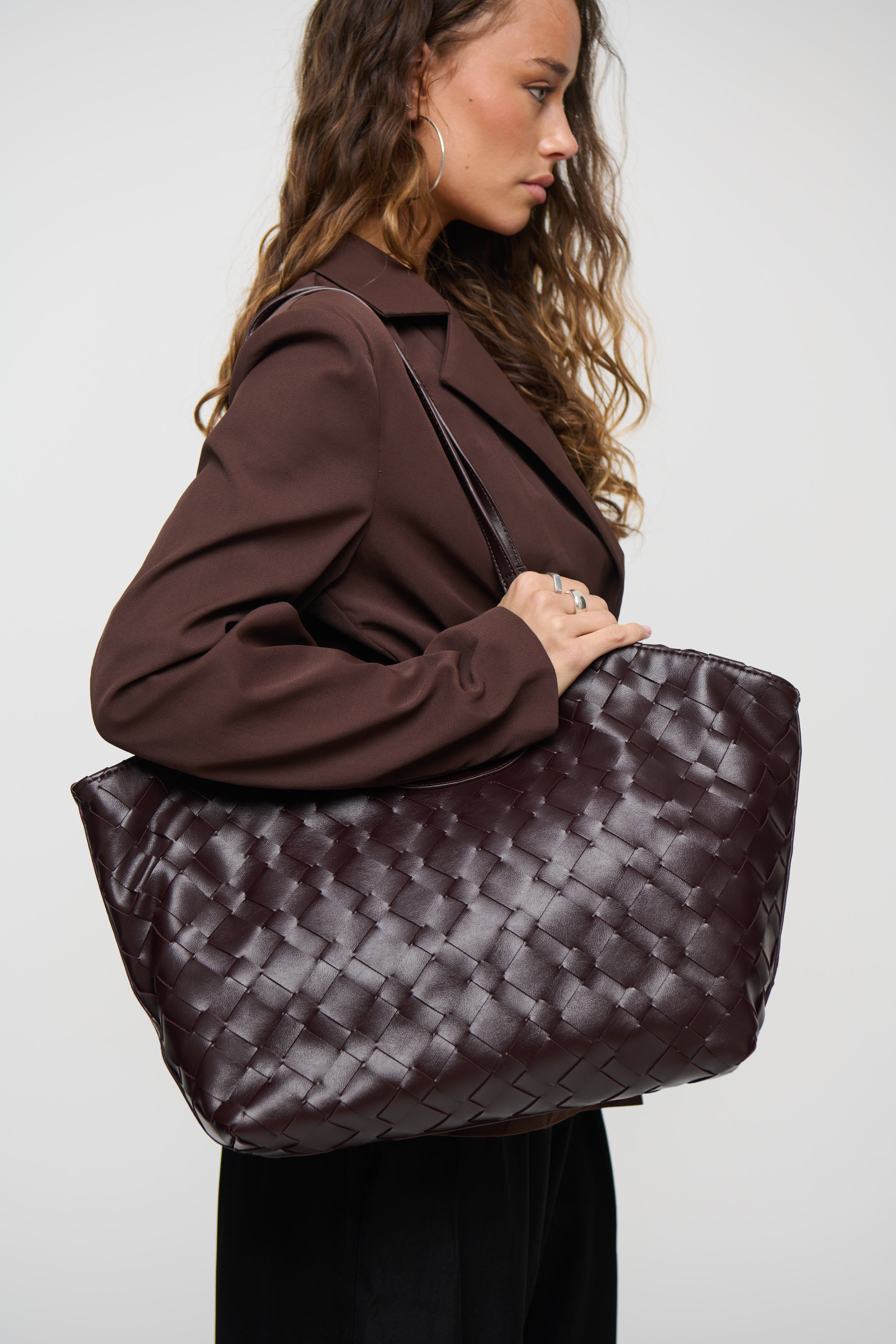 Nyah Woven Bag Chocolate