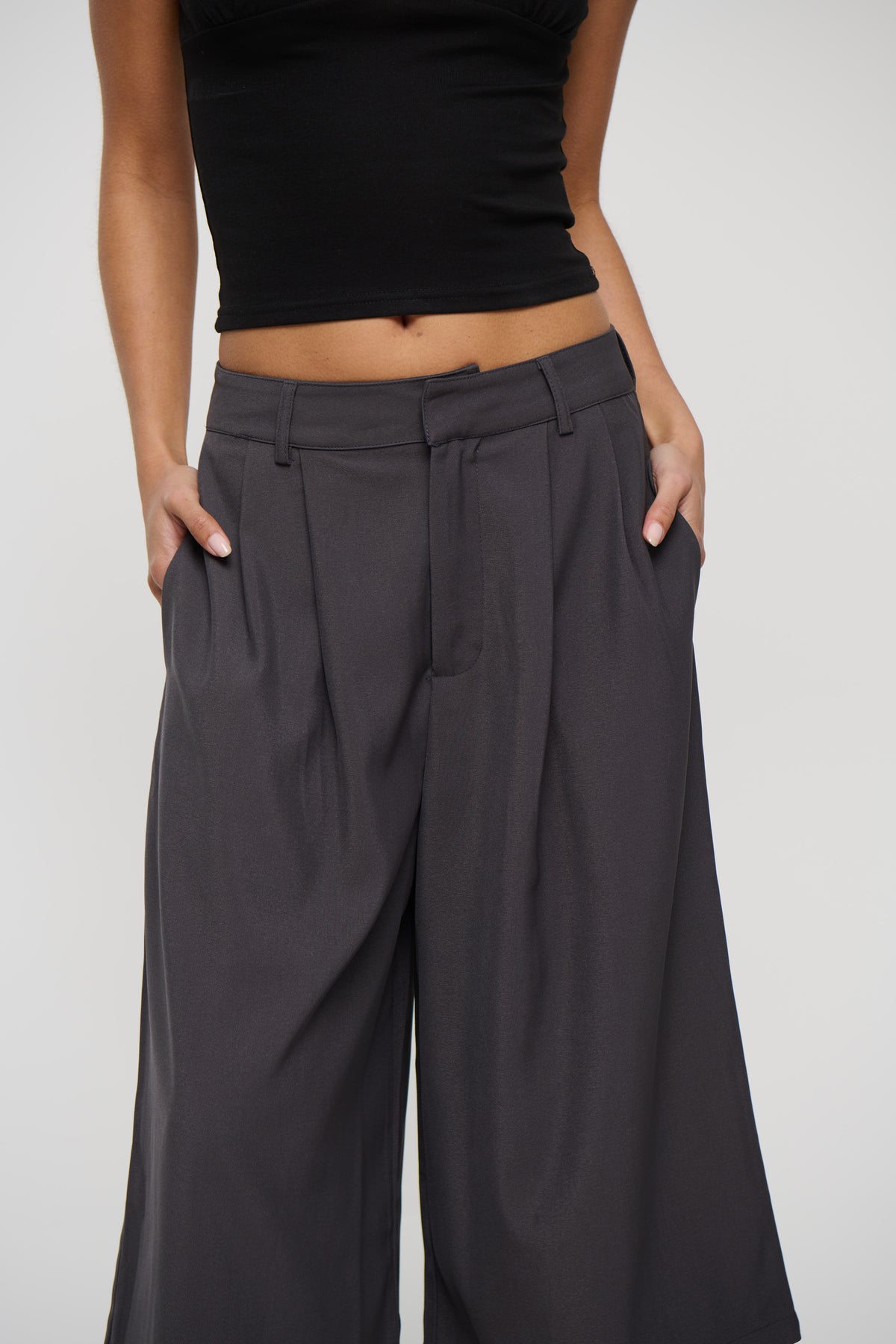 Kareena Long Short Charcoal