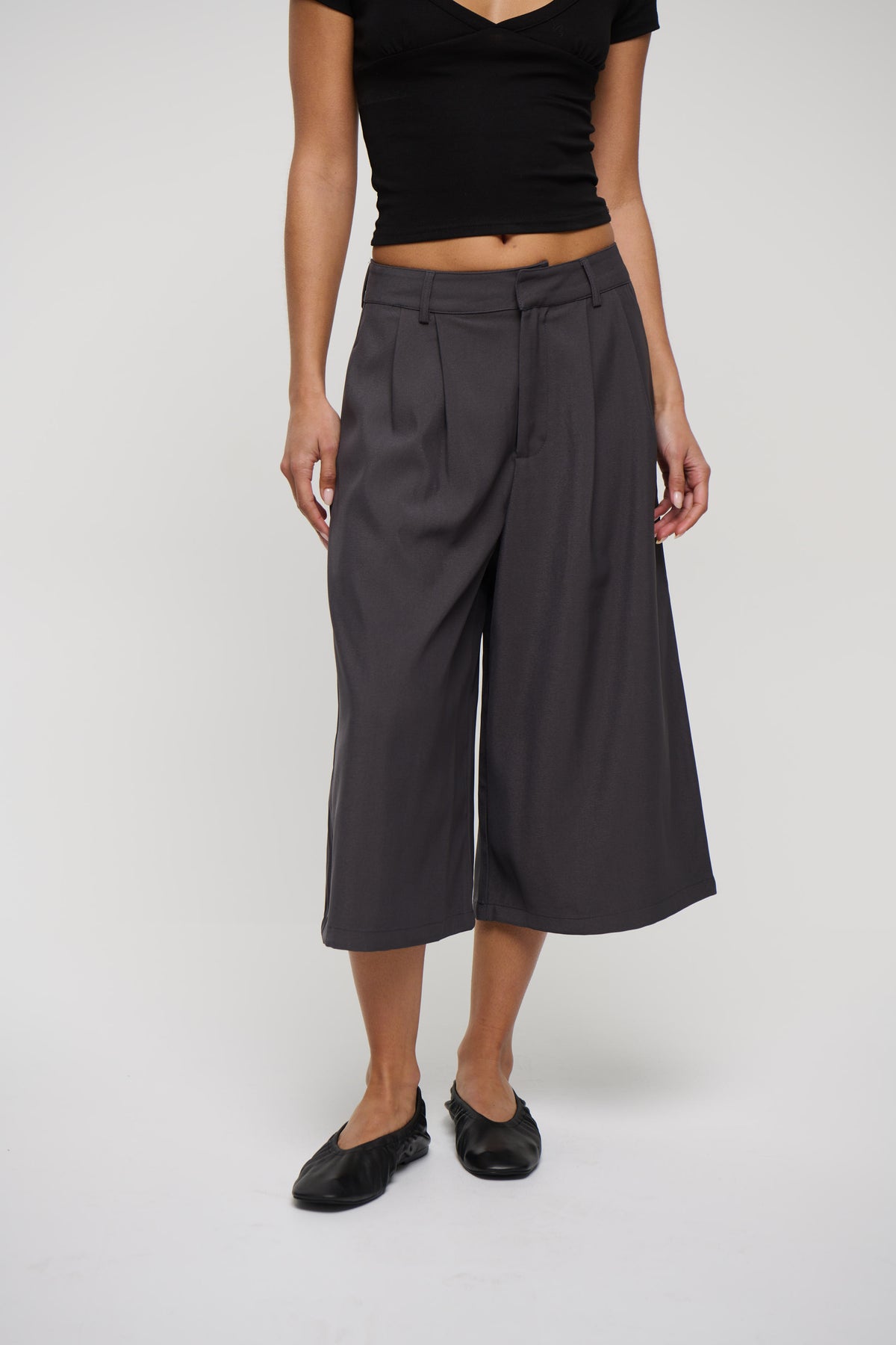 Kareena Long Short Charcoal