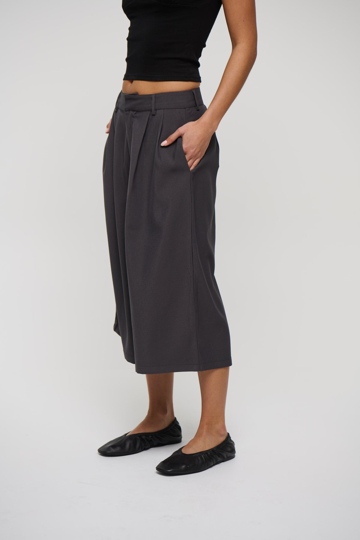 Kareena Long Short Charcoal