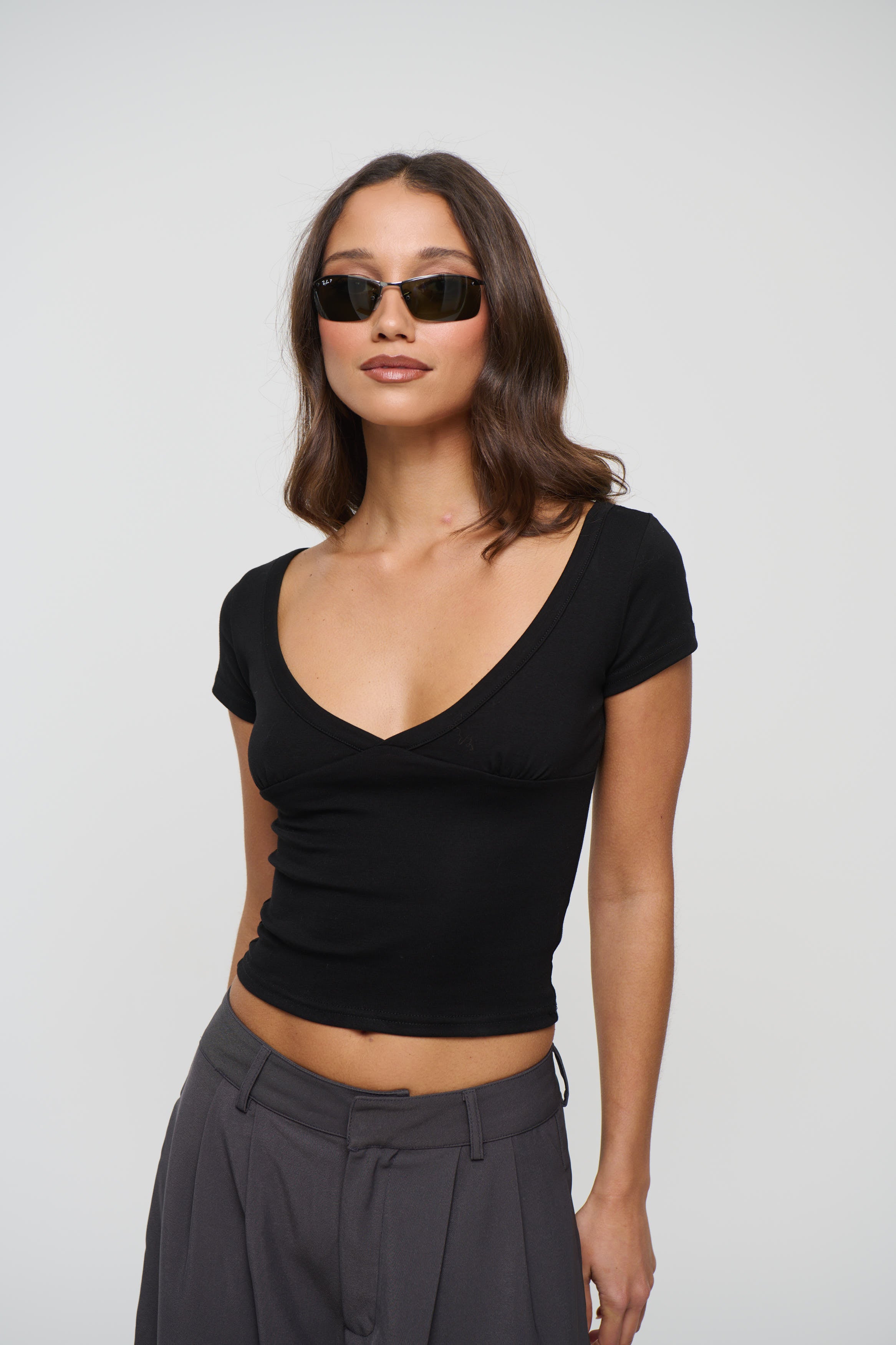 Amora Basic Crop Black
