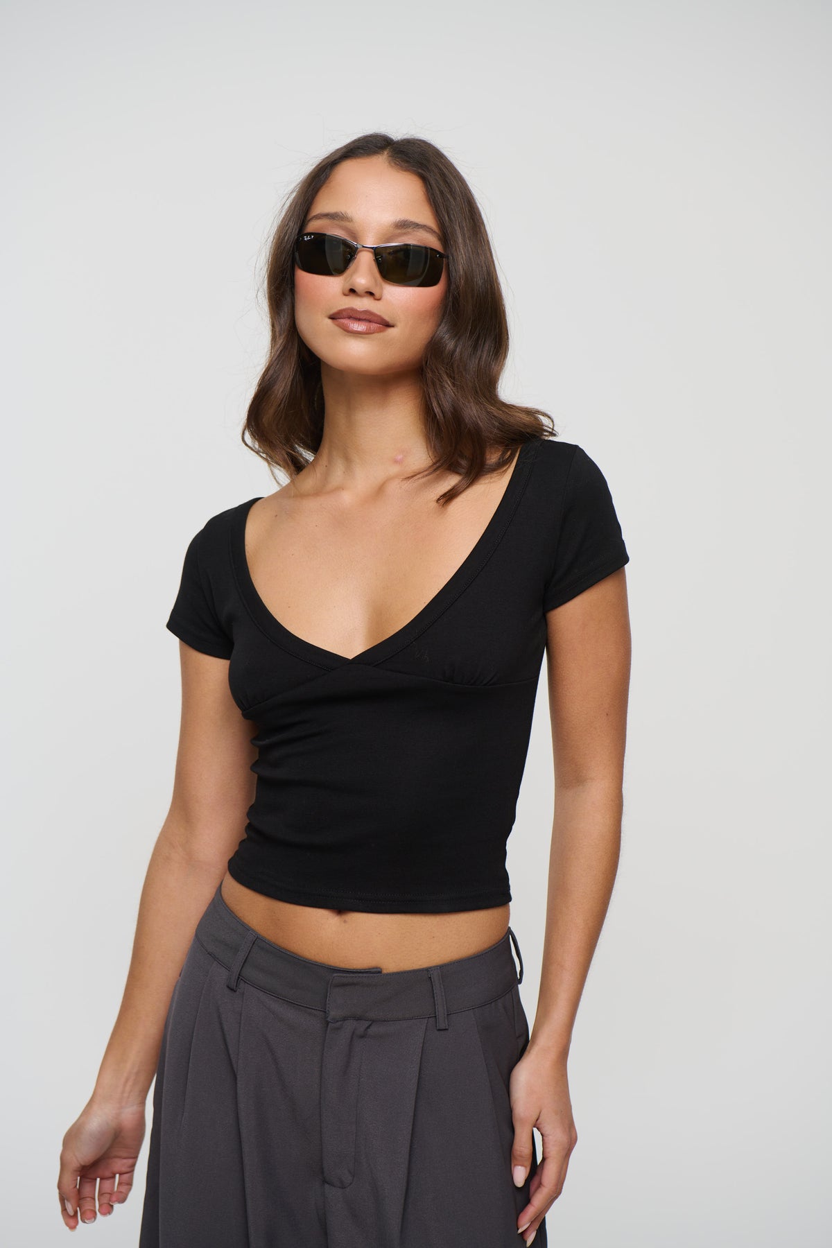 Amora Basic Crop Black