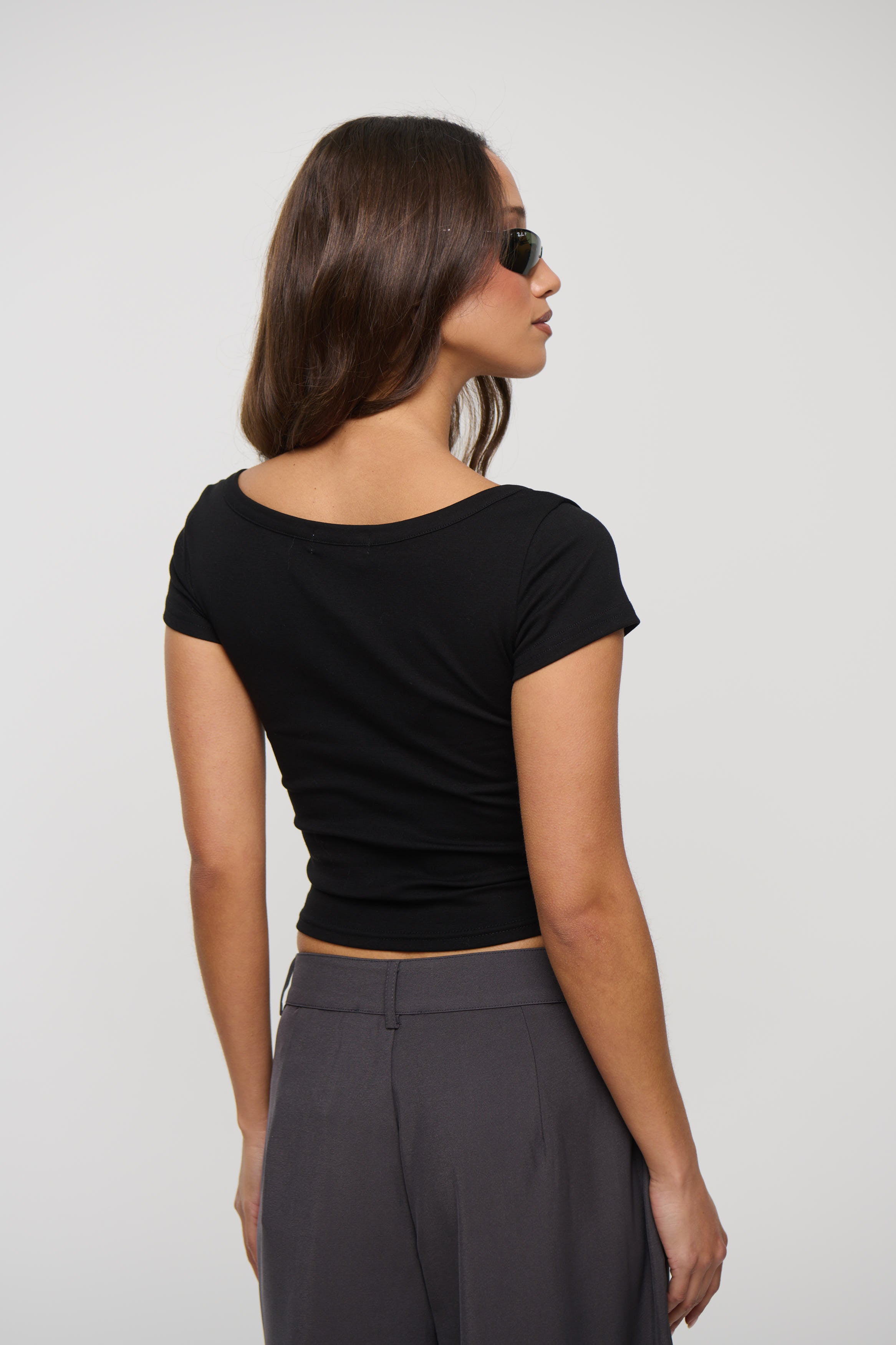 Amora Basic Crop Black