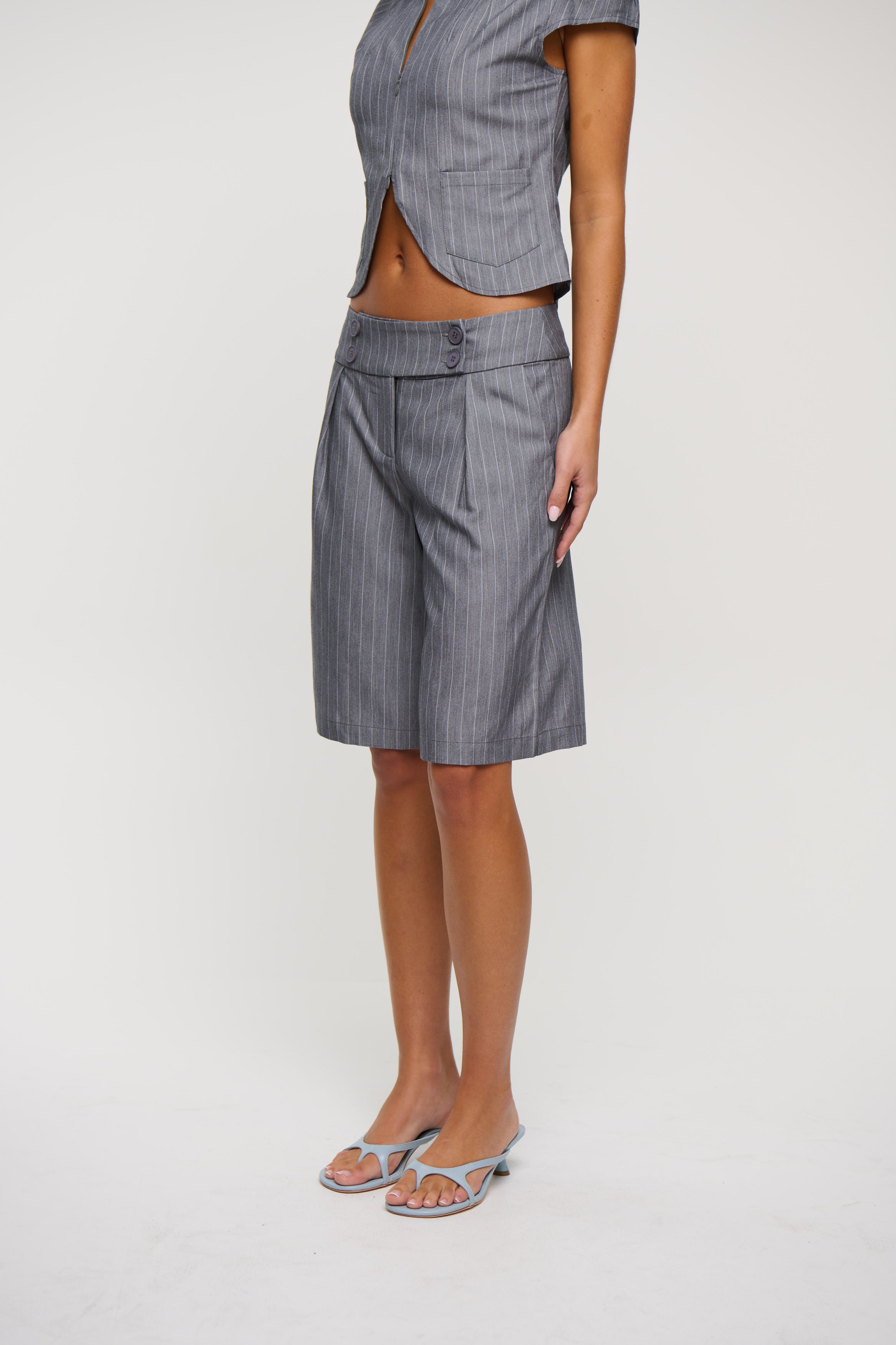 Izzy Bermuda Short Charcoal