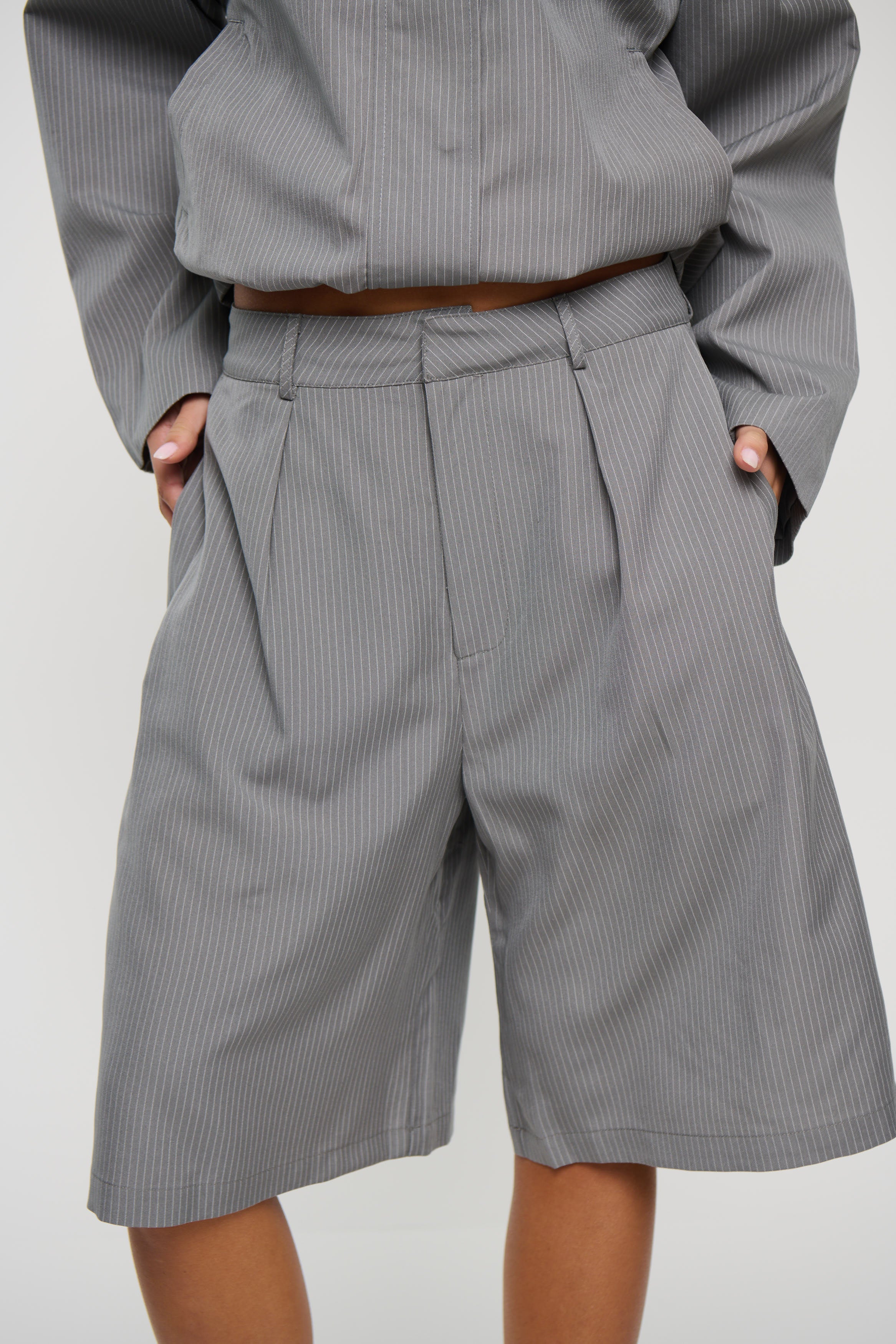 Matais Short Grey