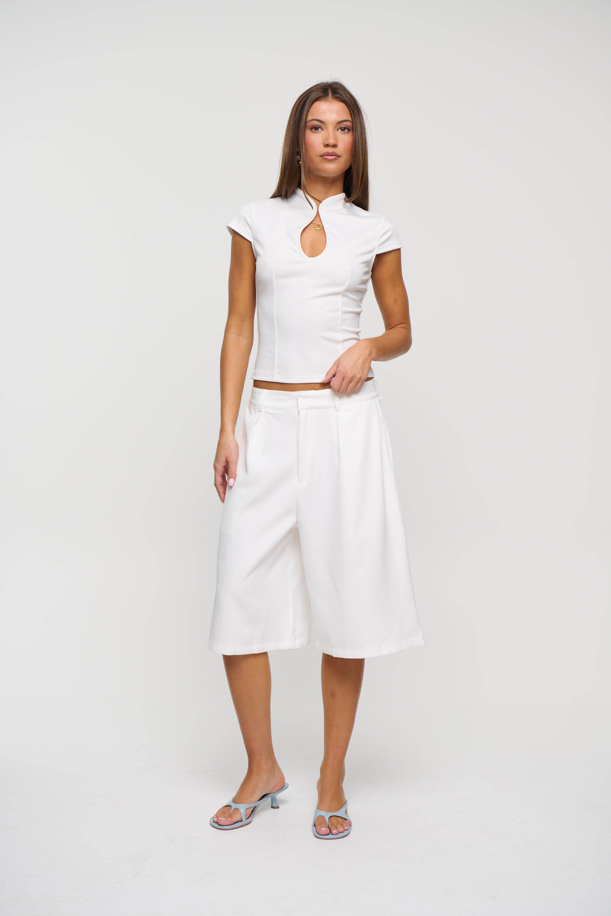 Roni Long Short White