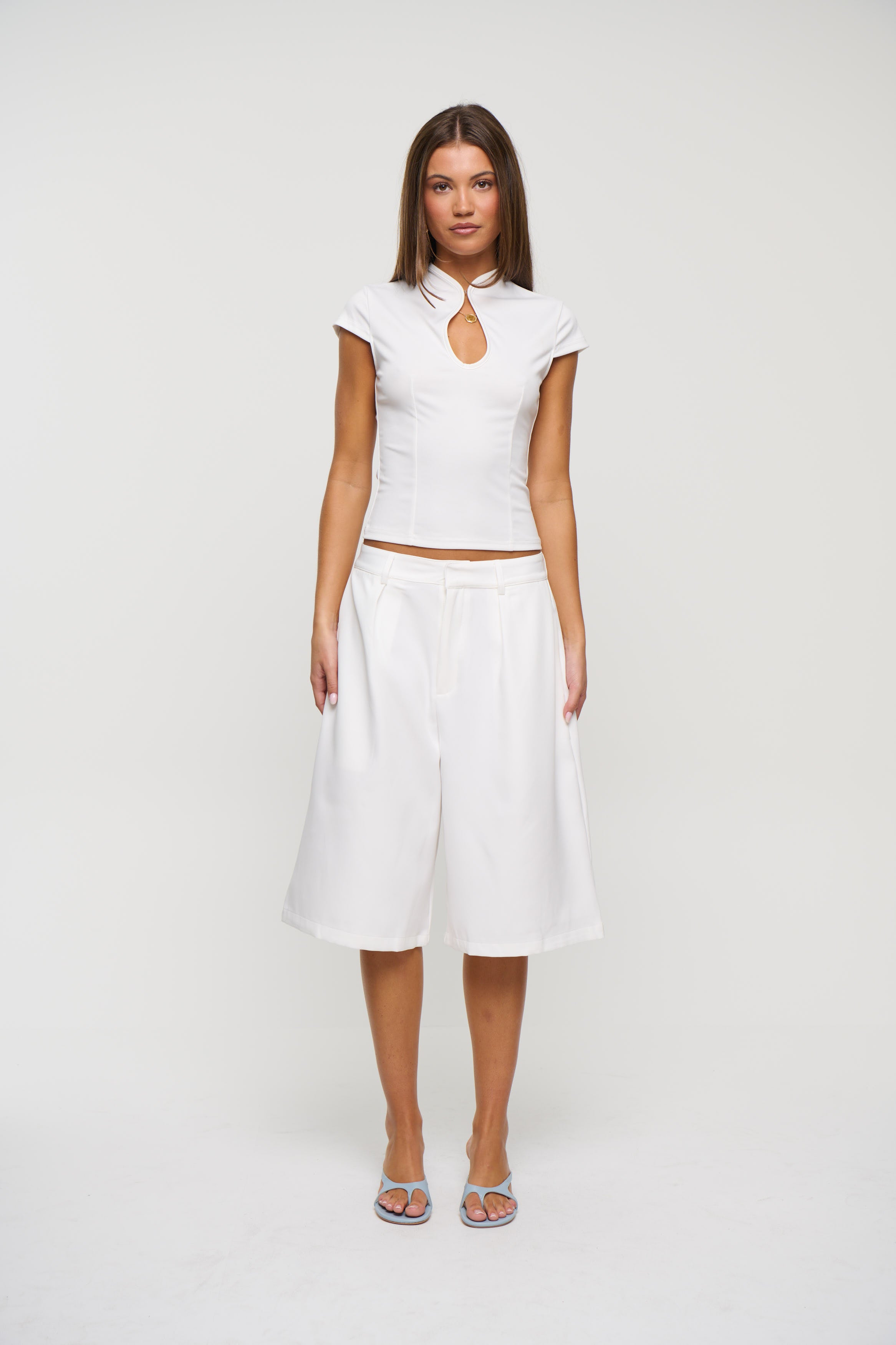 Roni Long Short White