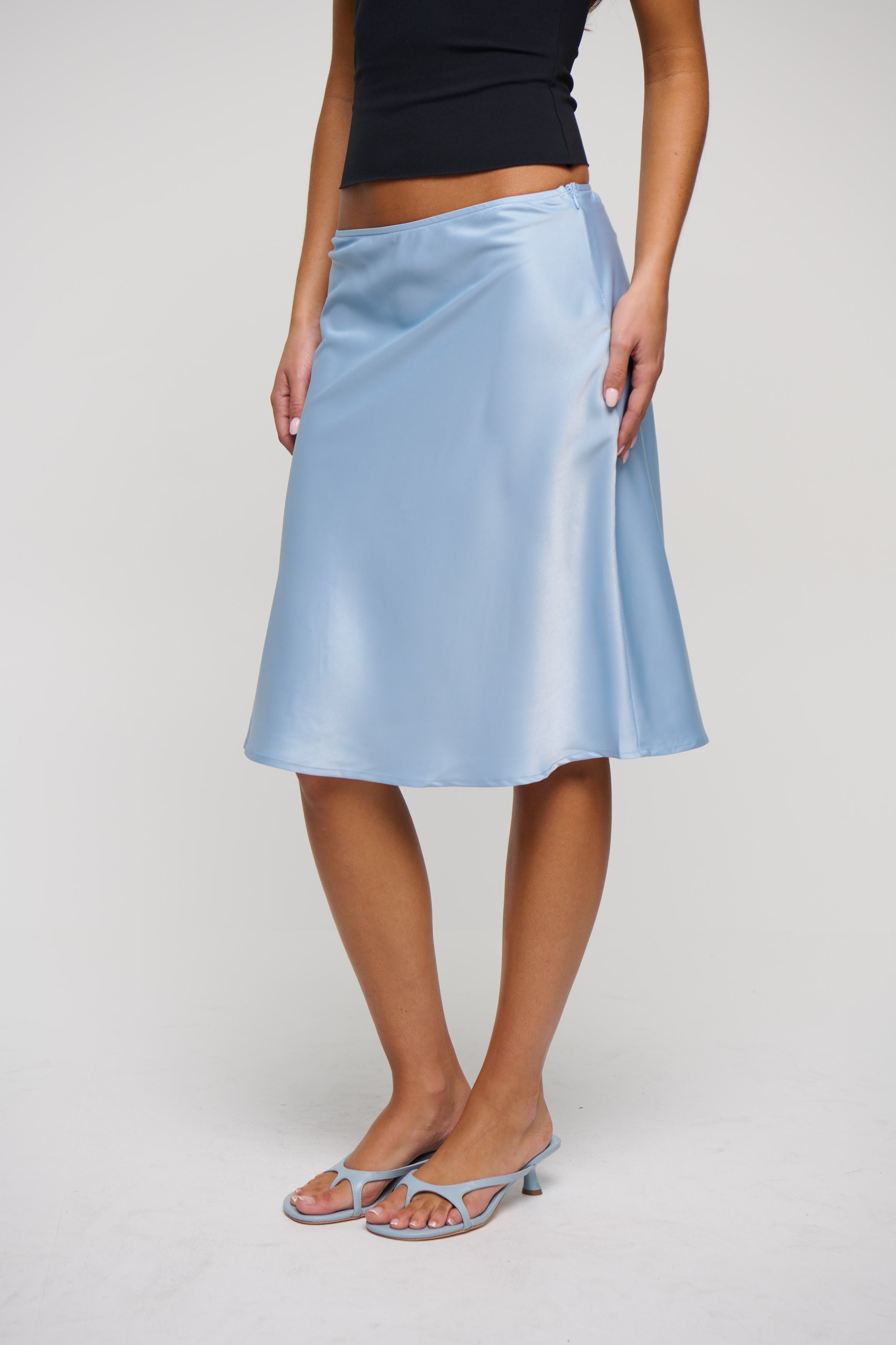 Jessi Midi Skirt Sky