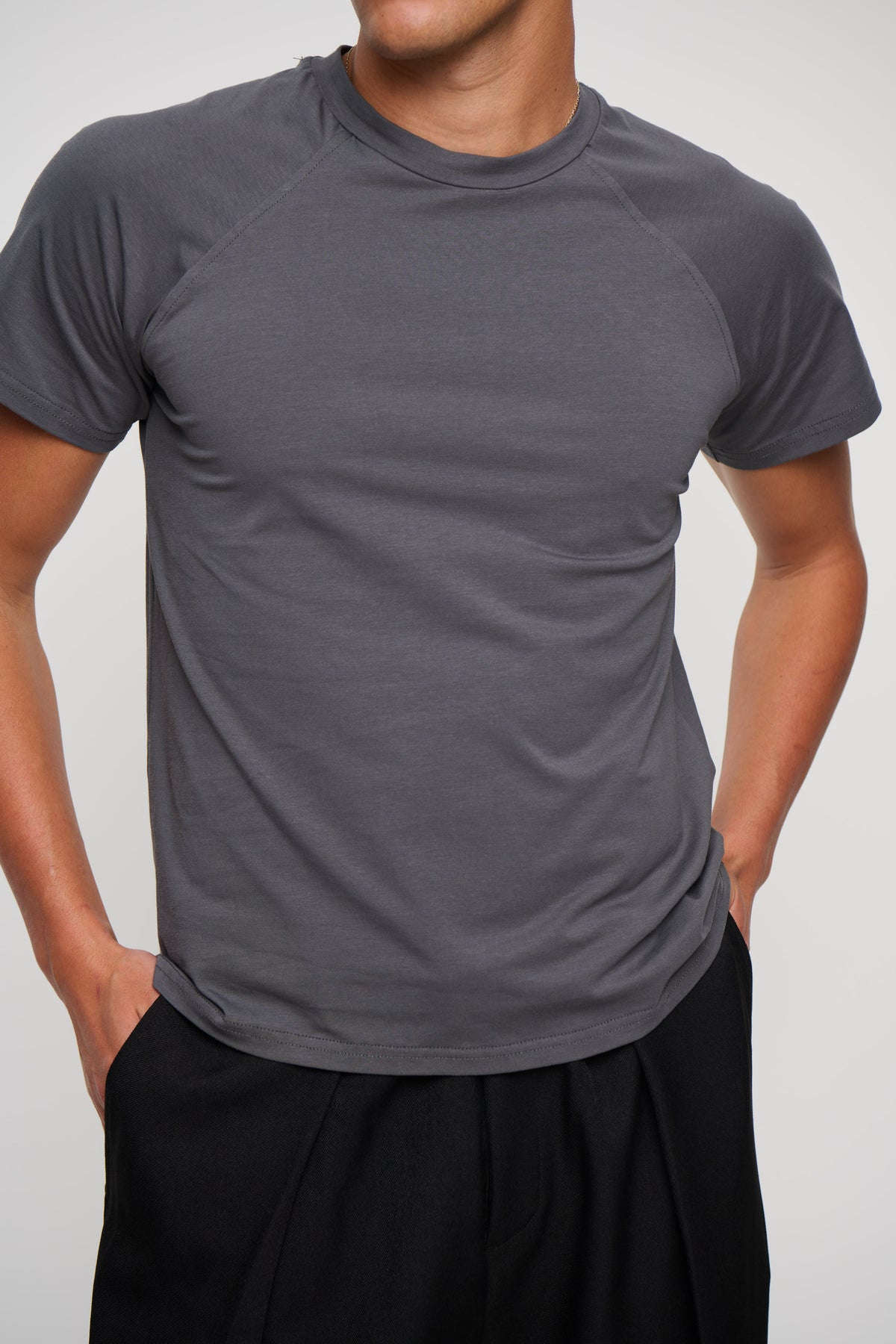 Raglan Fitted Tee Charcoal