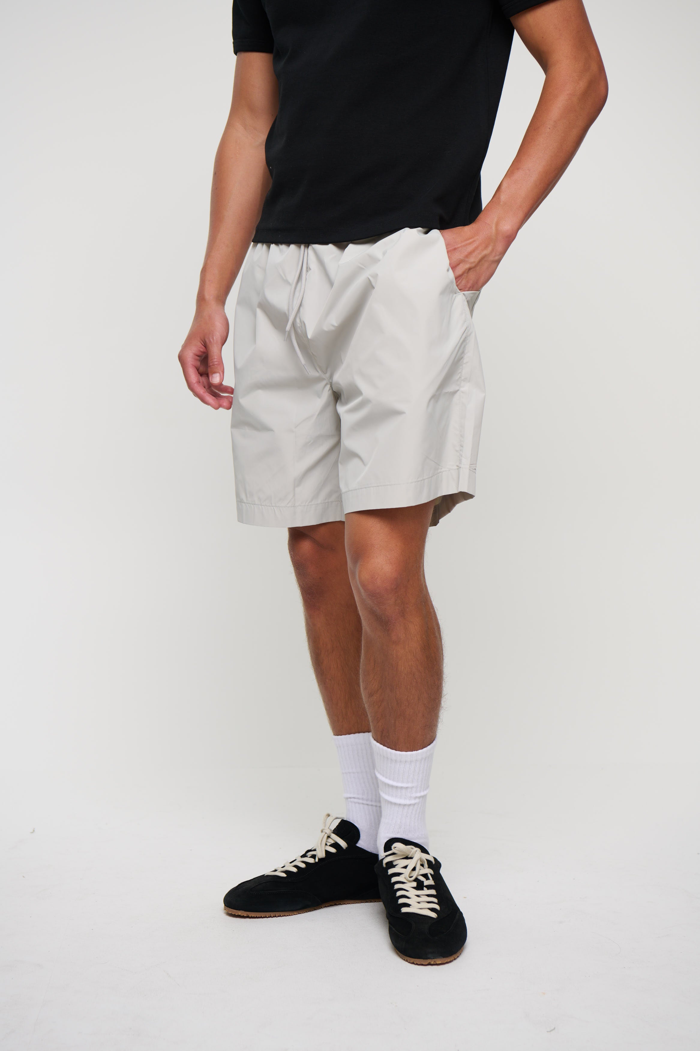 Pat Walk Short Light Grey