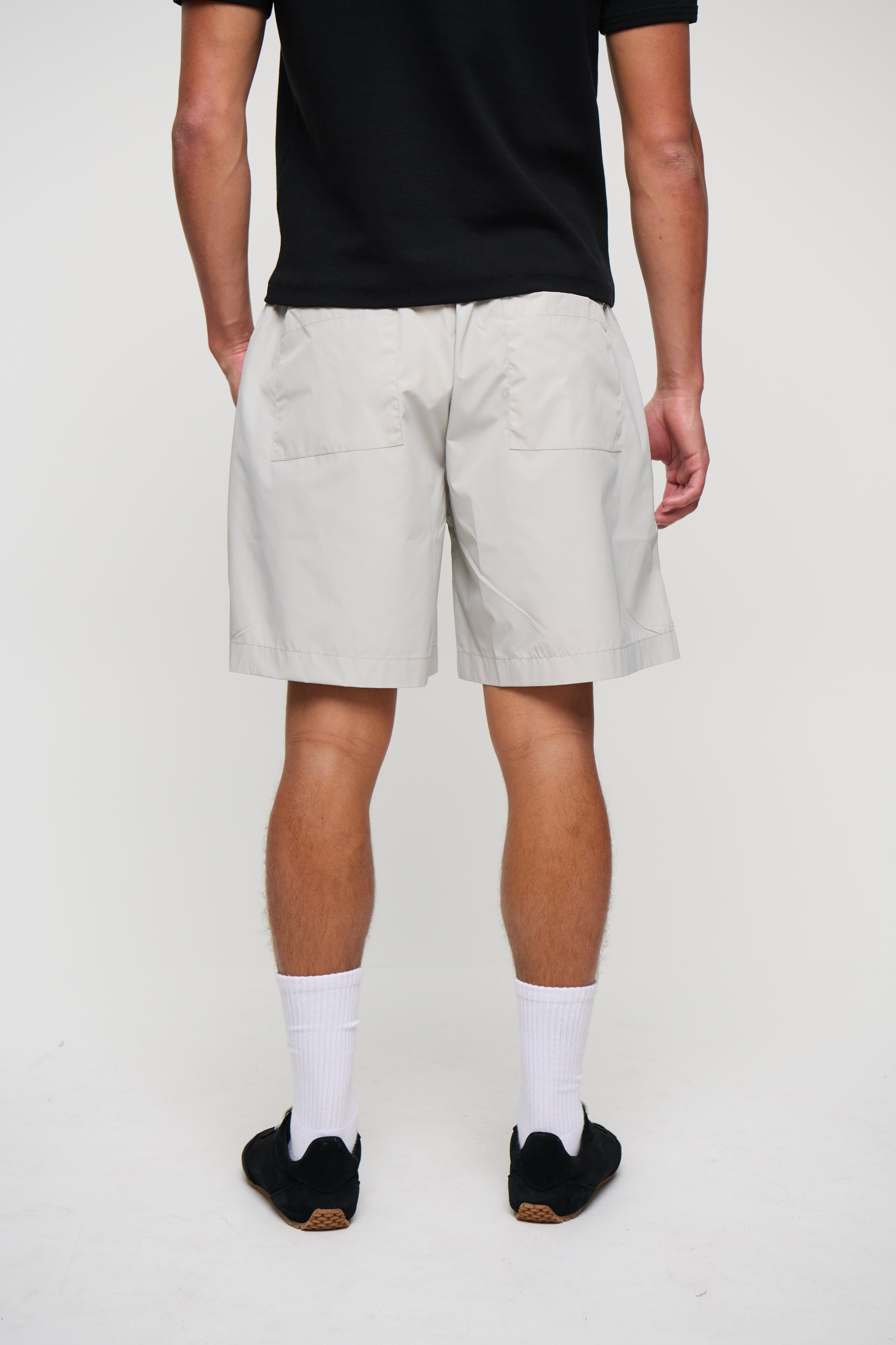 Pat Walk Short Light Grey