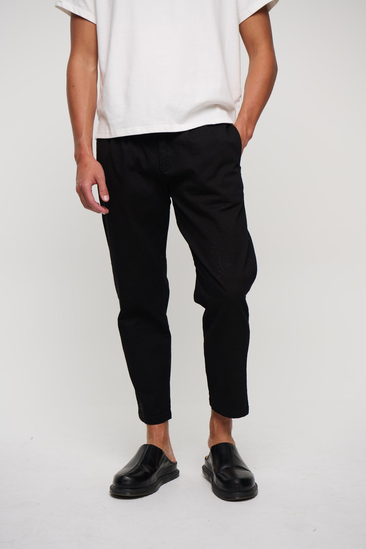 NTH Cropped Pleat Pant Black