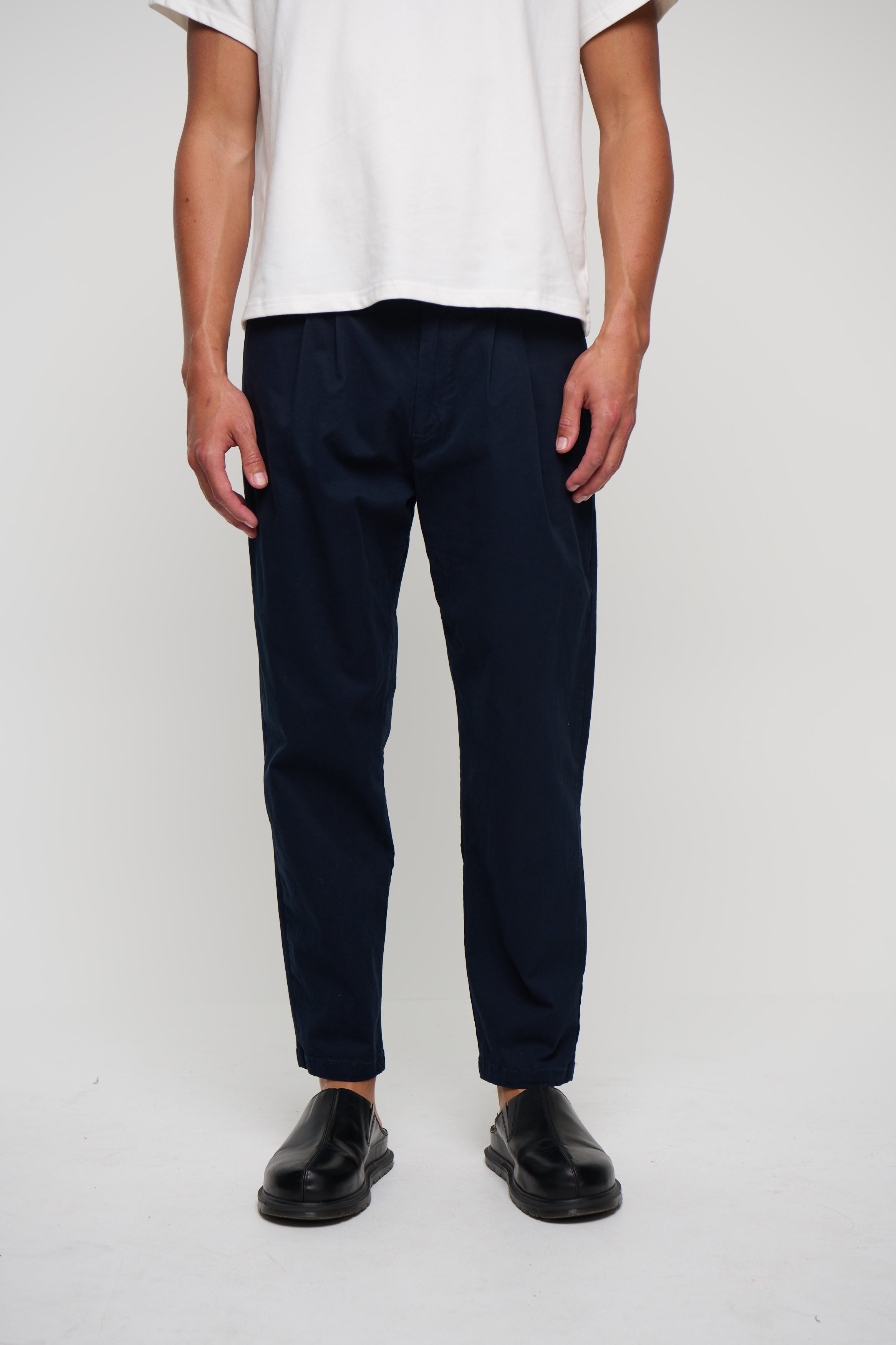 NTH Cropped Pleat Pant Navy